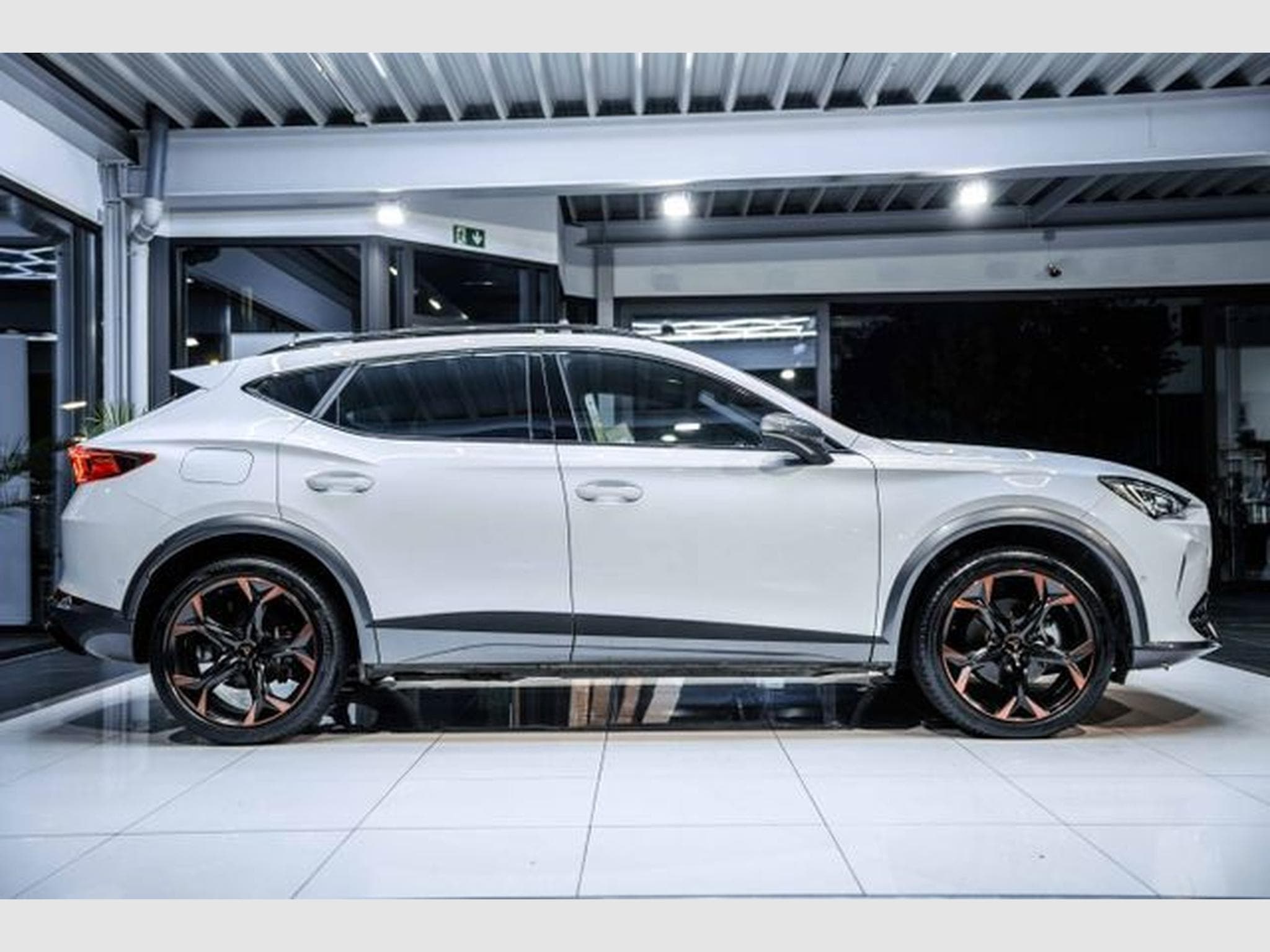 Cupra Formentor Formentor 1.4 TSI e-Hybrid LED NAVI RFK 19Z ACC (2024) - Foto 7