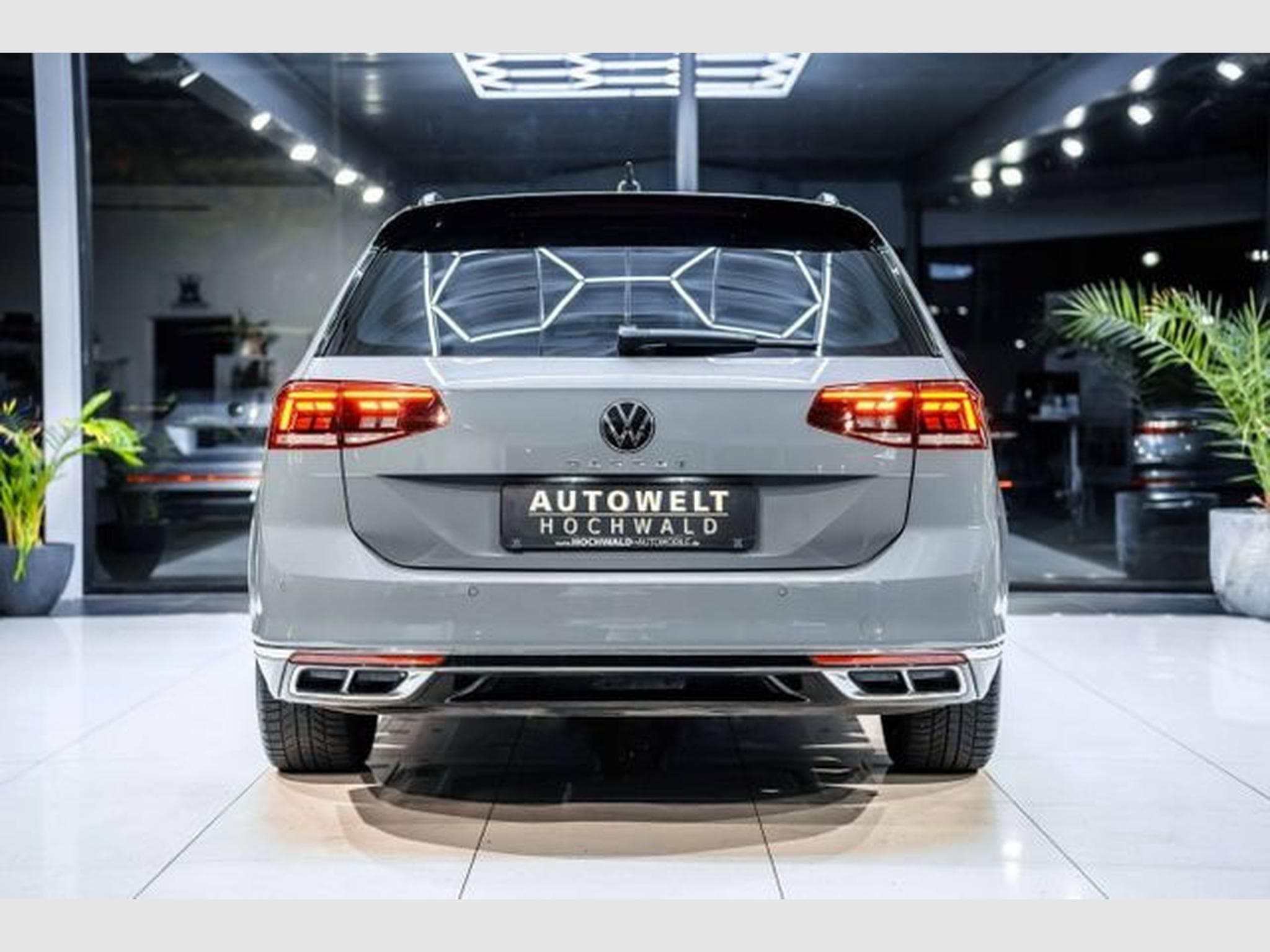 VW Passat Passat Variant 2.0 TDI DSG 3xR-Line NAVI LED RFK (2022) - Foto 13