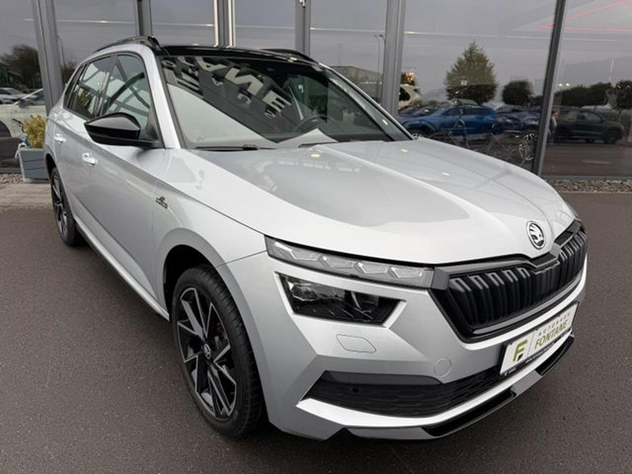Skoda Kamiq Kamiq 1.5TSI Monte Carlo Pano 18" Navi AHK ACC (2023) - Foto 3