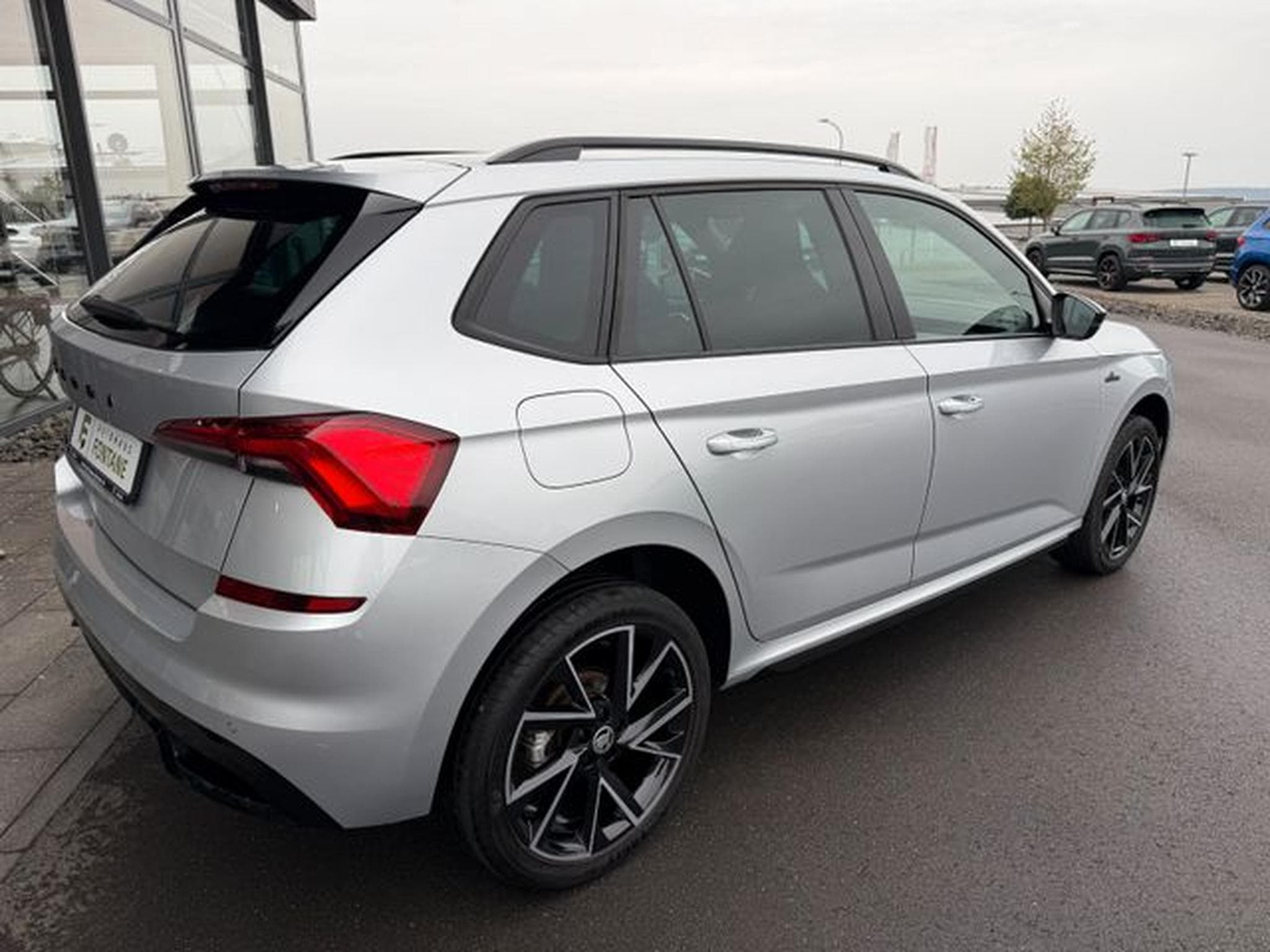 Skoda Kamiq Kamiq 1.5TSI Monte Carlo Pano 18" Navi AHK ACC (2023) - Foto 5