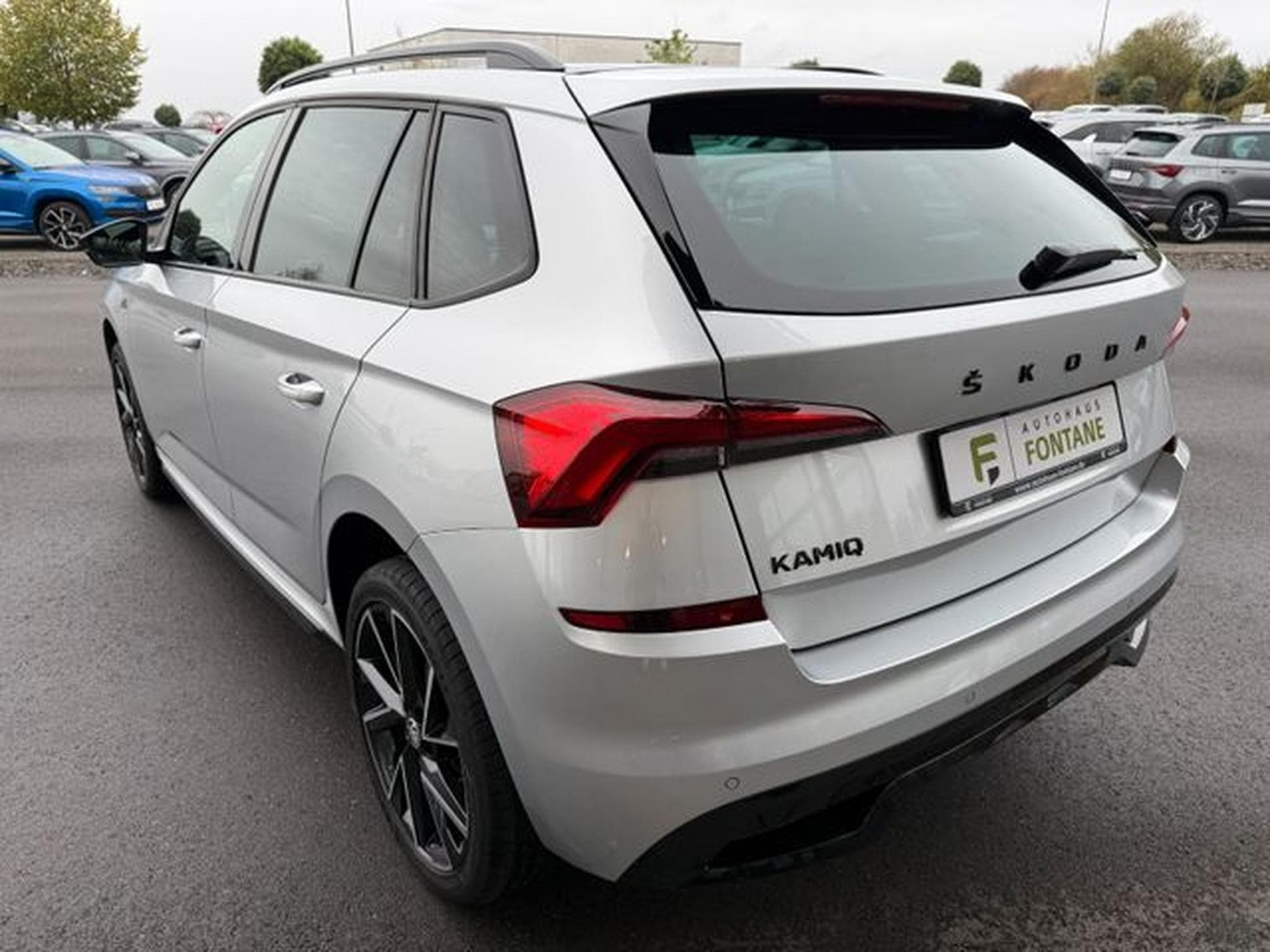 Skoda Kamiq Kamiq 1.5TSI Monte Carlo Pano 18" Navi AHK ACC (2023) - Foto 7