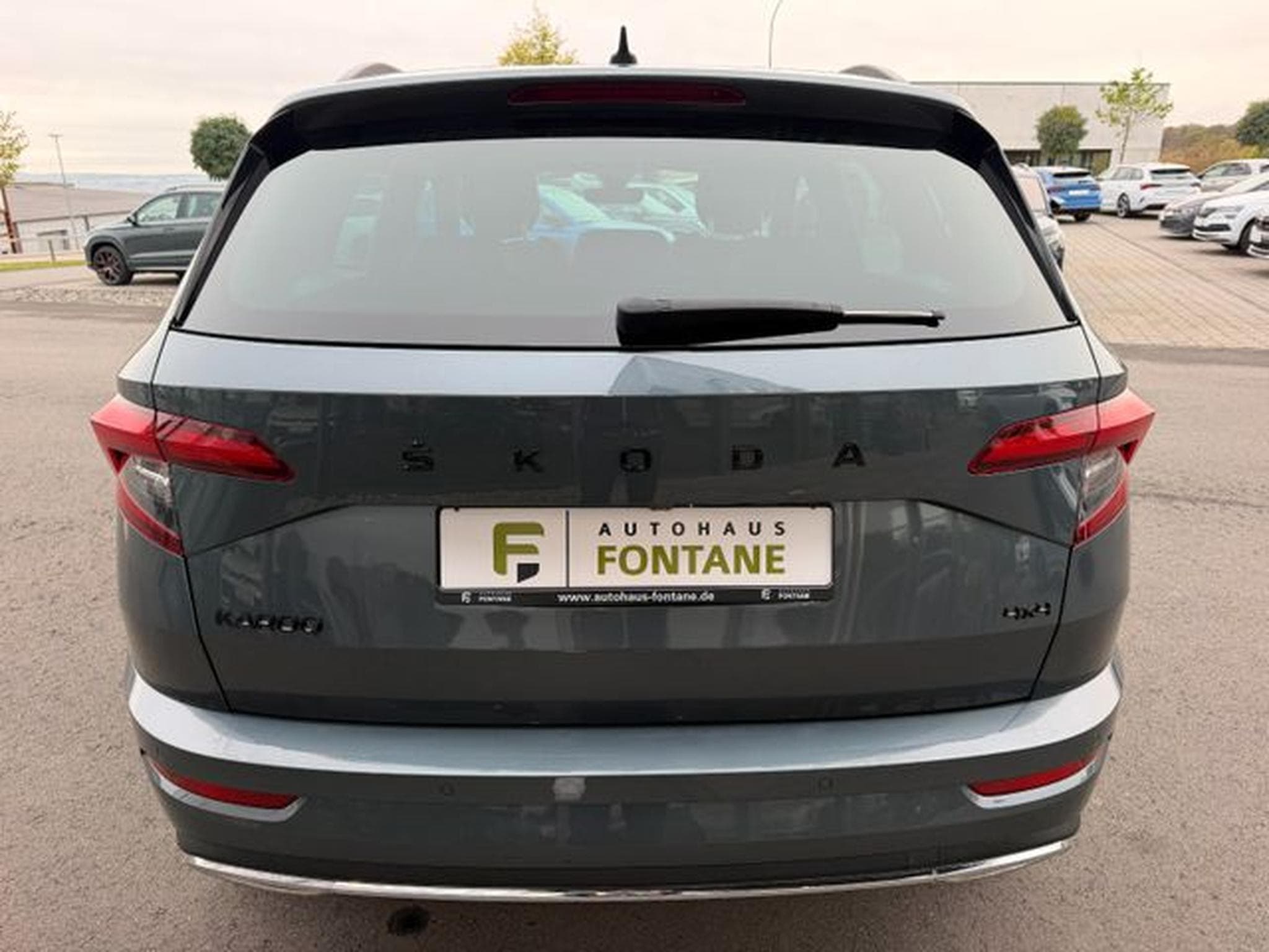 Skoda Karoq Karoq 2,0TDi Sportline 4x4 Leder AHK Standhz ACC (2020) - Foto 7