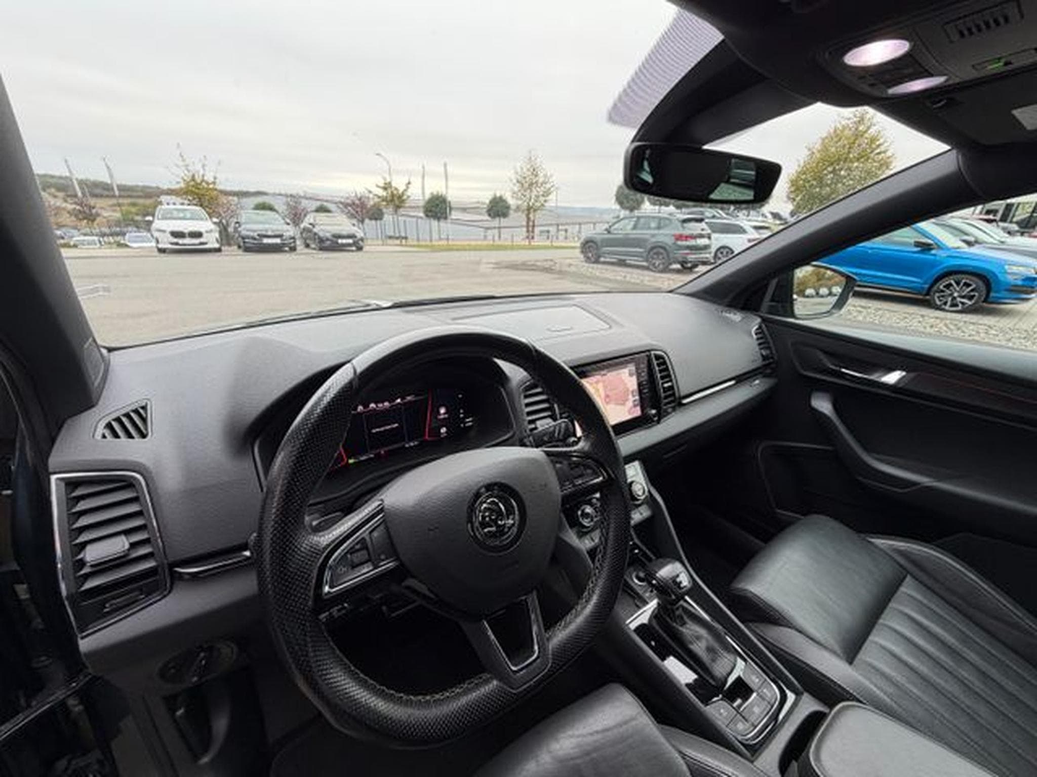 Skoda Karoq Karoq 2,0TDi Sportline 4x4 Leder AHK Standhz ACC (2020) - Foto 11
