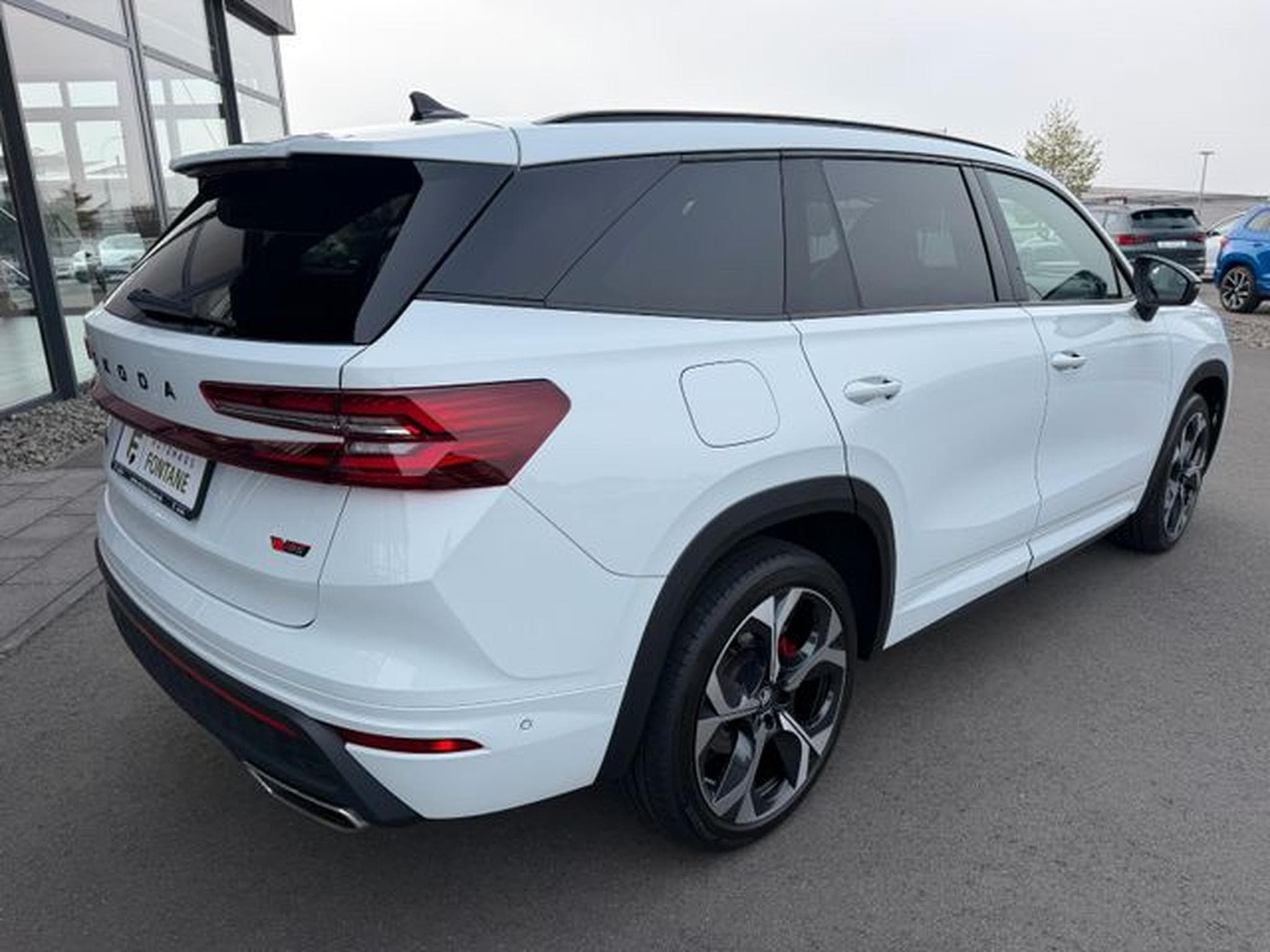 Skoda Kodiaq Kodiaq 2.0TSI 4x4 RS AHK Pano Standhz Canton 360 (2025) - Foto 7