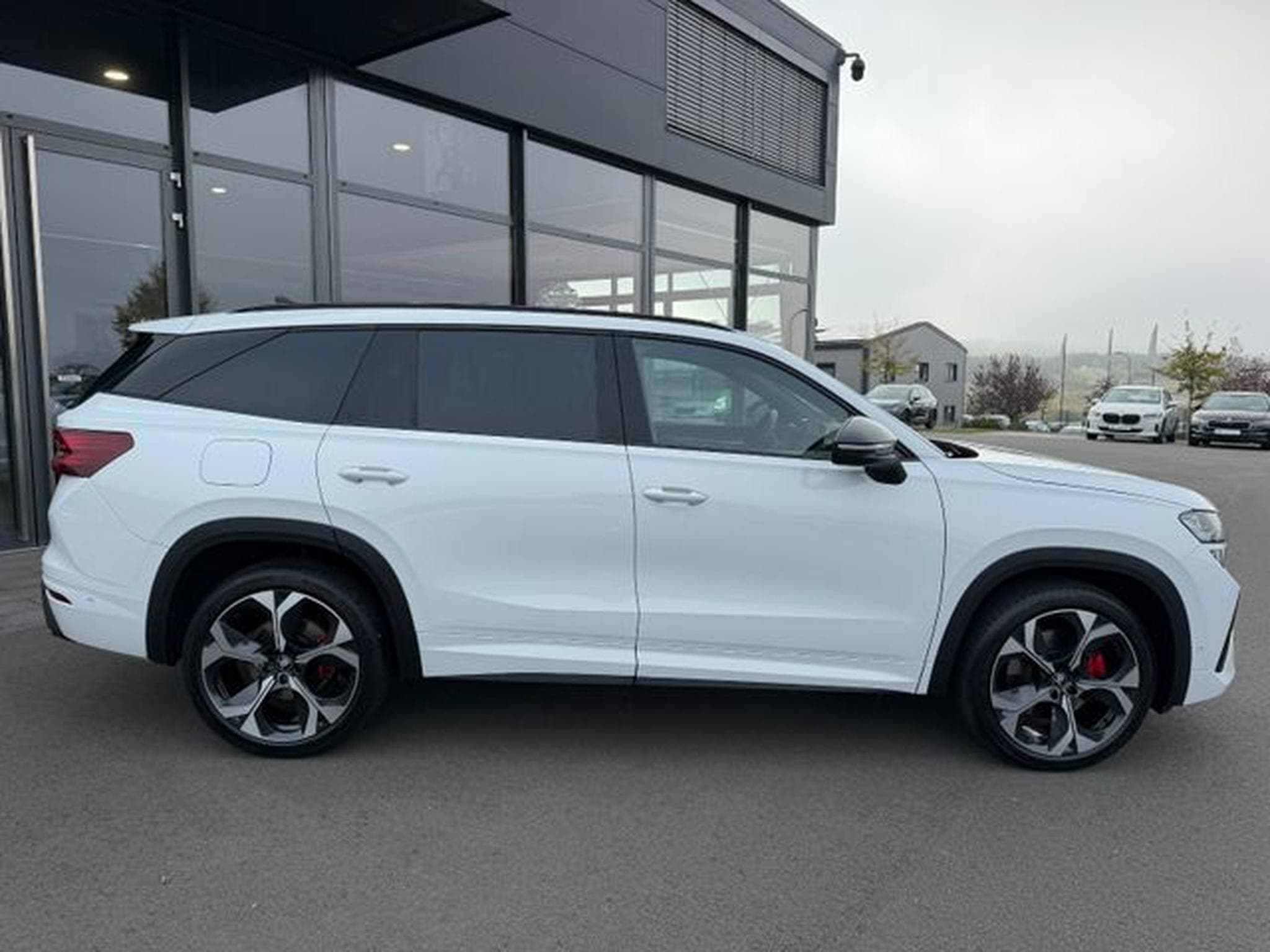 Skoda Kodiaq Kodiaq 2.0TSI 4x4 RS AHK Pano Standhz Canton 360 (2025) - Foto 6