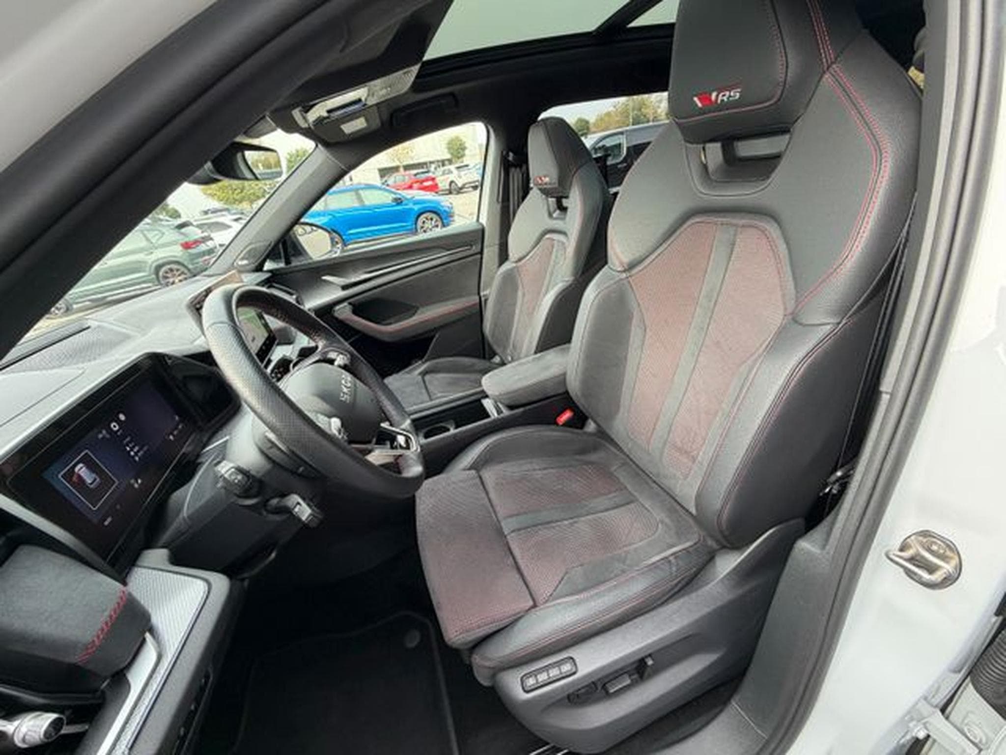 Skoda Kodiaq Kodiaq 2.0TSI 4x4 RS AHK Pano Standhz Canton 360 (2025) - Foto 11