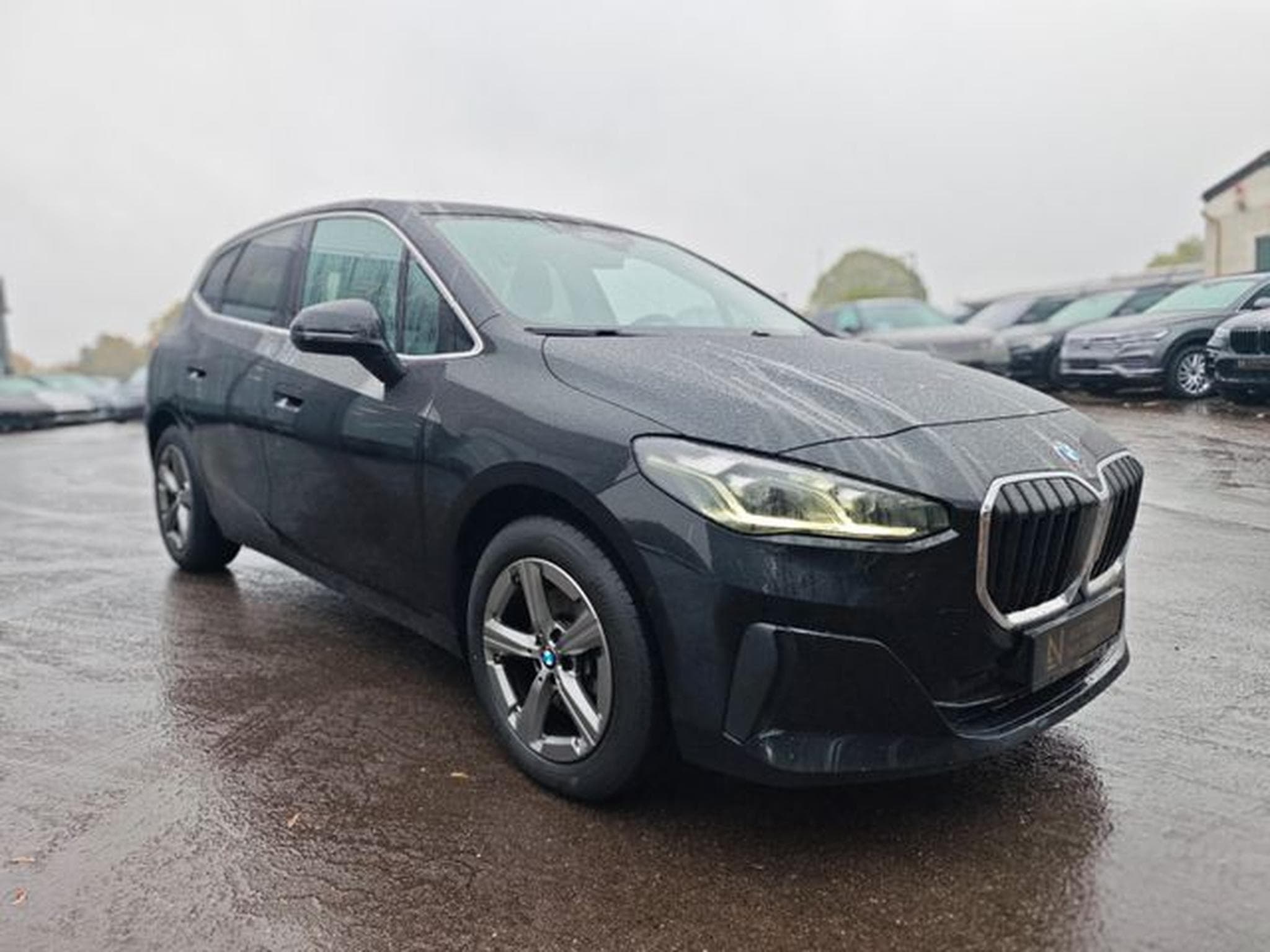 BMW 218 218 i ACTIVE TOURER *AUT*LED*KAM*LEDER*ALU* (2023) - Photo 4