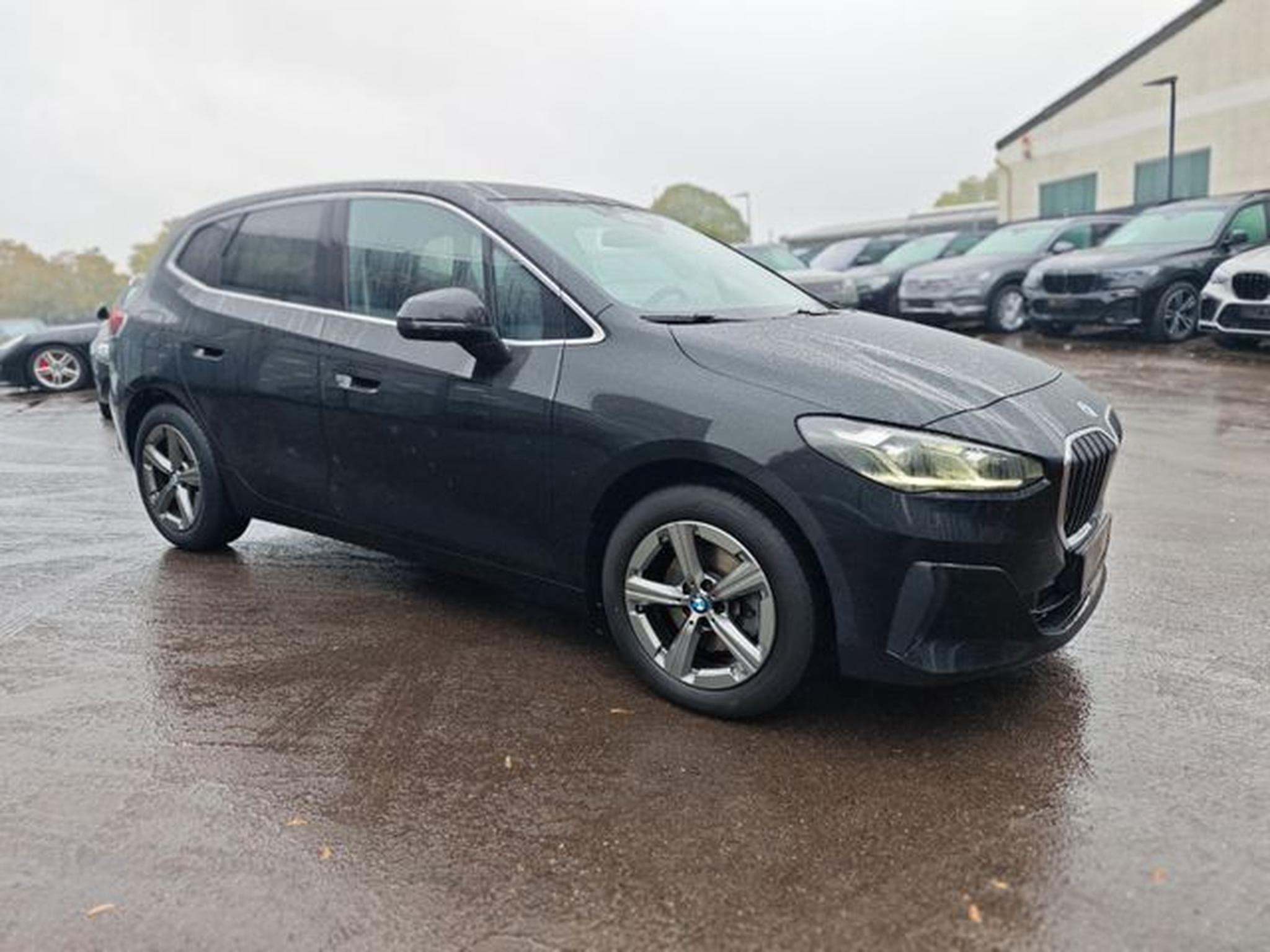 BMW 218 218 i ACTIVE TOURER *AUT*LED*KAM*LEDER*ALU* (2023) - Photo 5