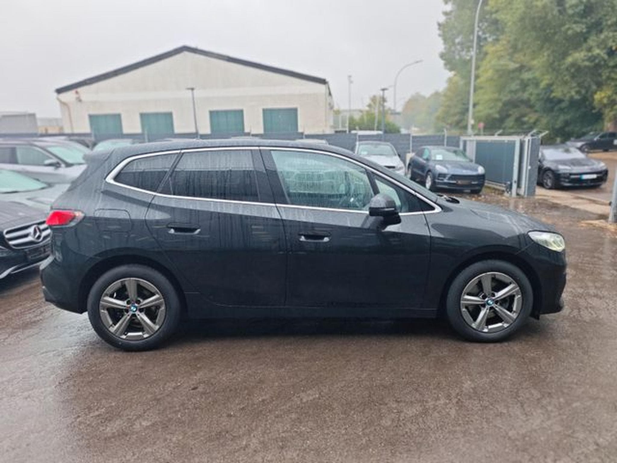 BMW 218 218 i ACTIVE TOURER *AUT*LED*KAM*LEDER*ALU* (2023) - Photo 14