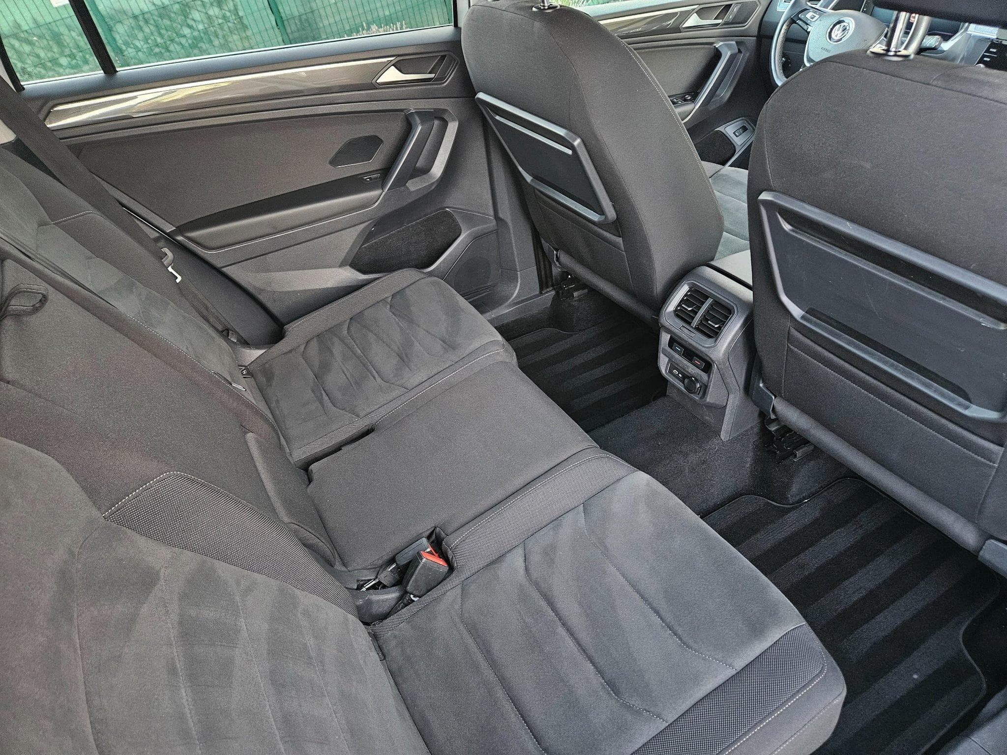 VW Tiguan Allspace Highline 2.0 TDI 4Motion R-Line (2021) - Photo 4