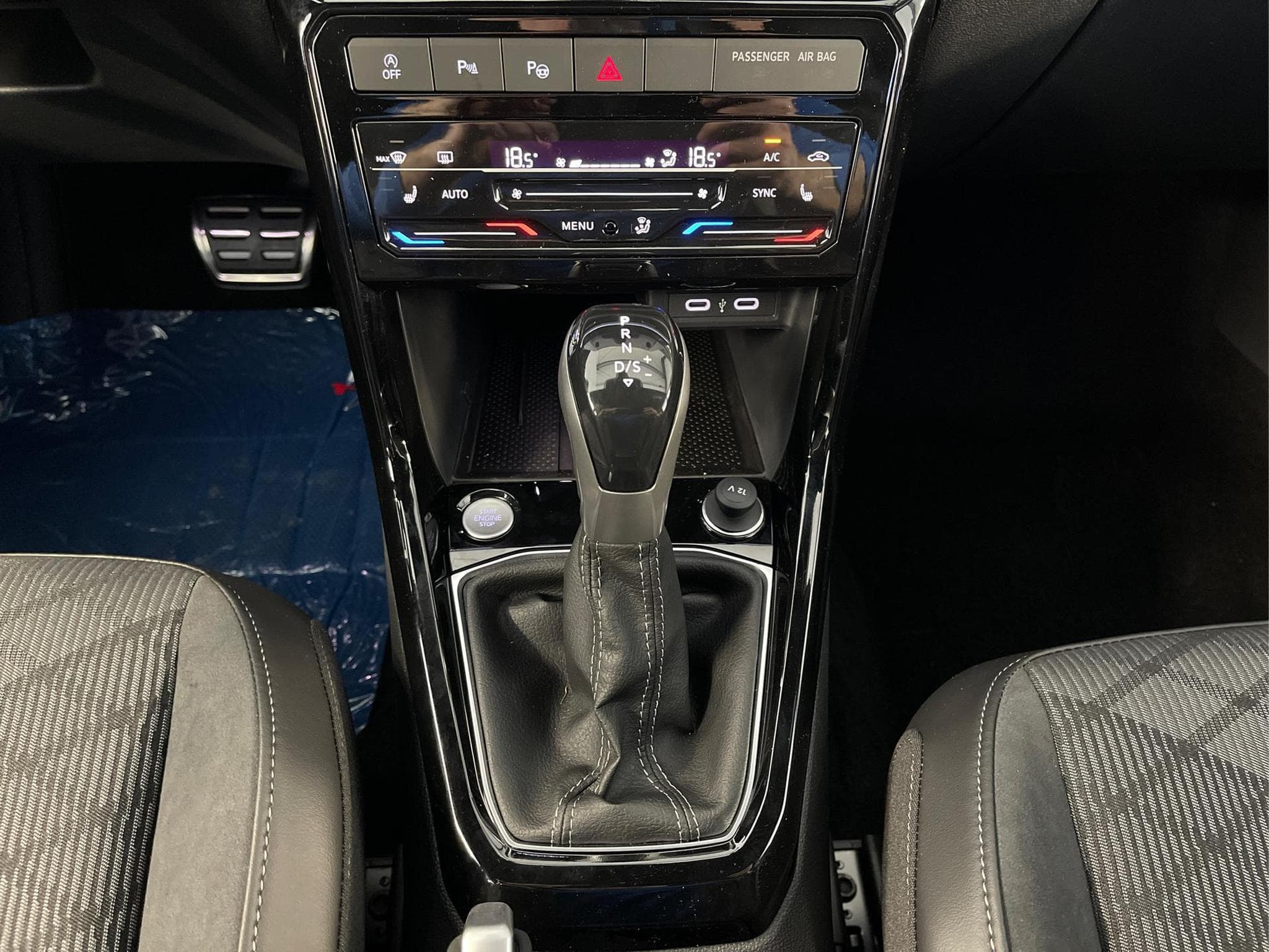 VW T-Cross R-Line (2026) - Foto 8