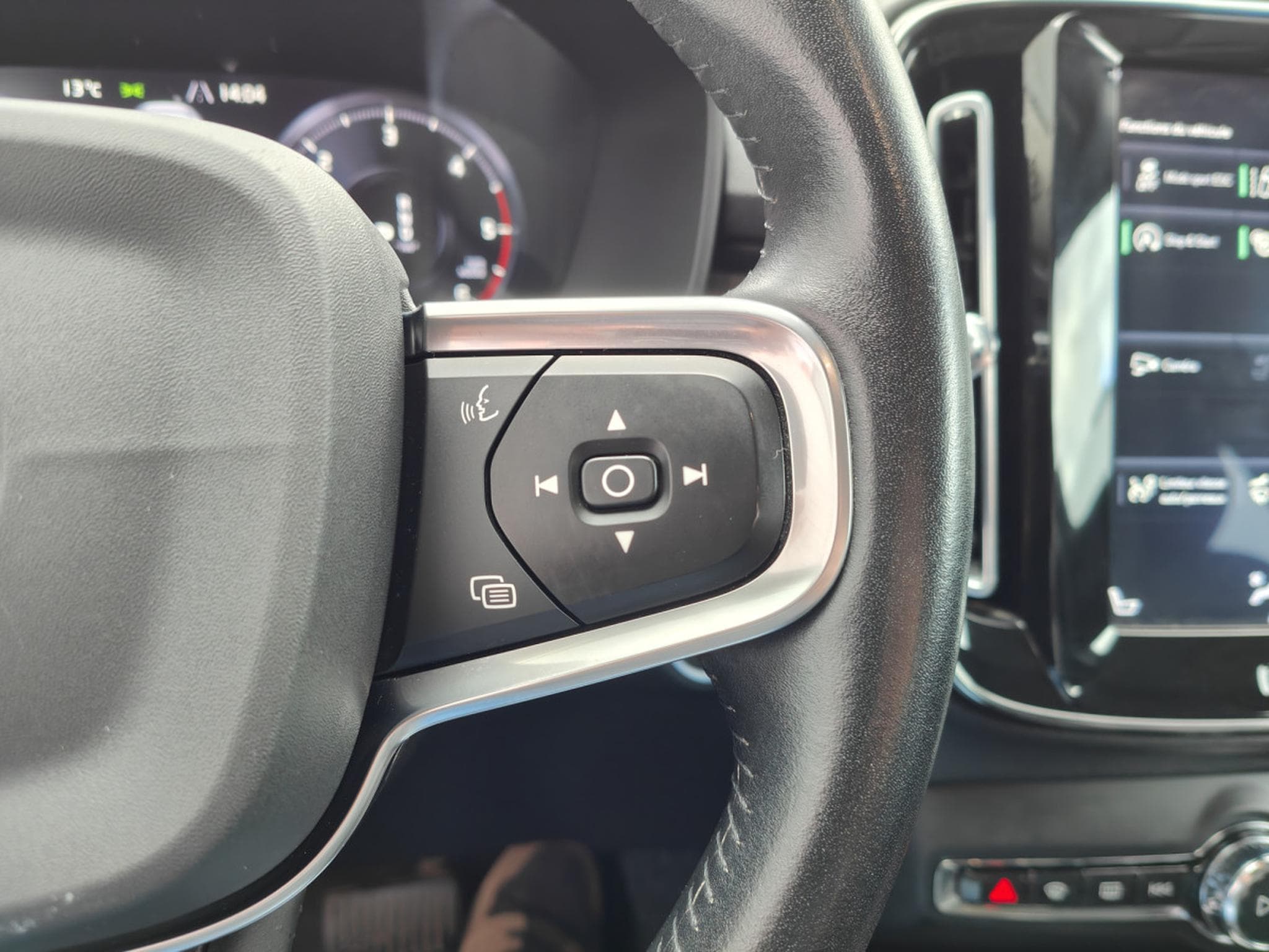 Volvo XC40 D3 GEARTRONIC INSCRIPTION CARPLAY GPS BLUETOOTH CAMERA (2020) - Photo 19