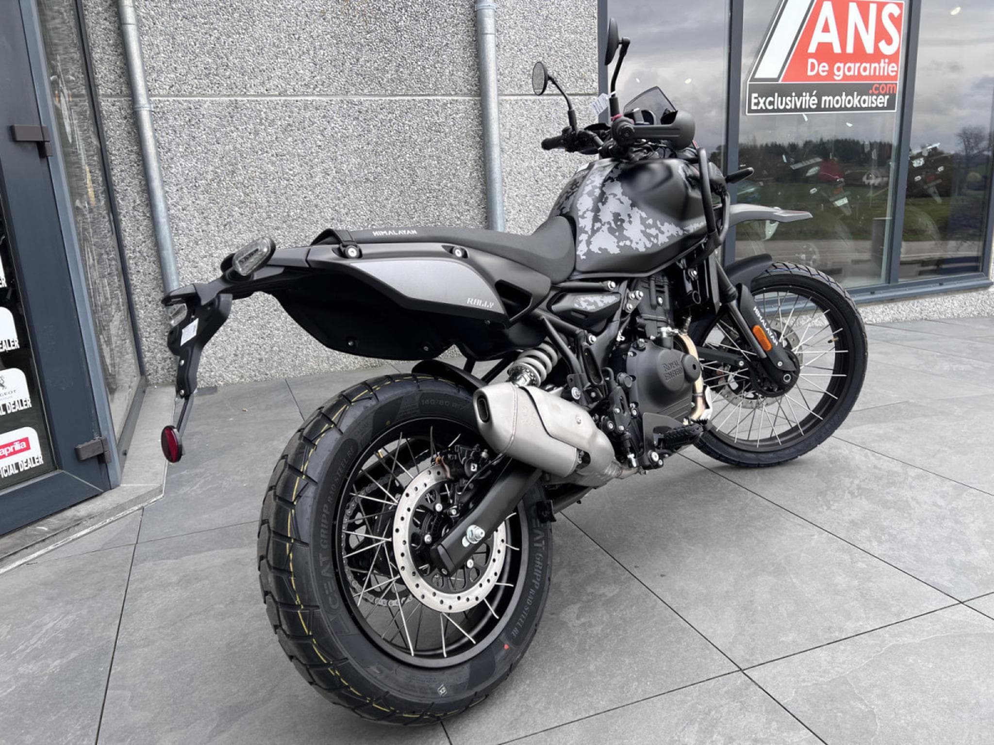 Royal Enfield Himalayan 450 Hanle Black (2026) - Photo 3