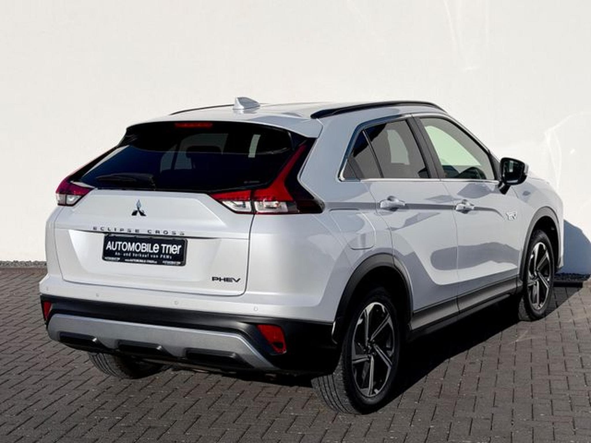 Mitsubishi Eclipse Eclipse Cross Plus 2.4 Hybrid 4WD /NAVI/LED/CAM/ (2022) - Foto 5