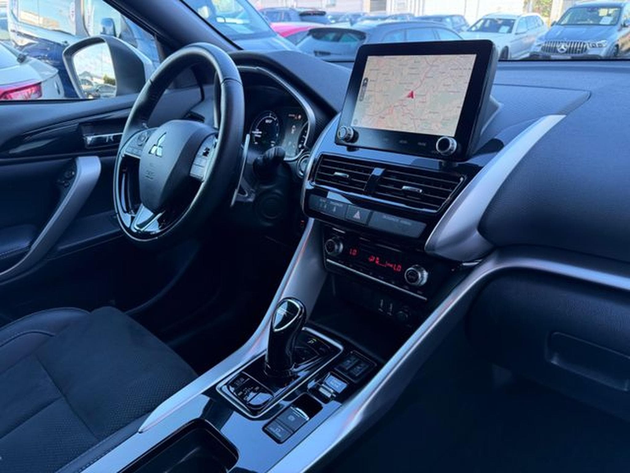Mitsubishi Eclipse Eclipse Cross Plus 2.4 Hybrid 4WD /NAVI/LED/CAM/ (2022) - Foto 12