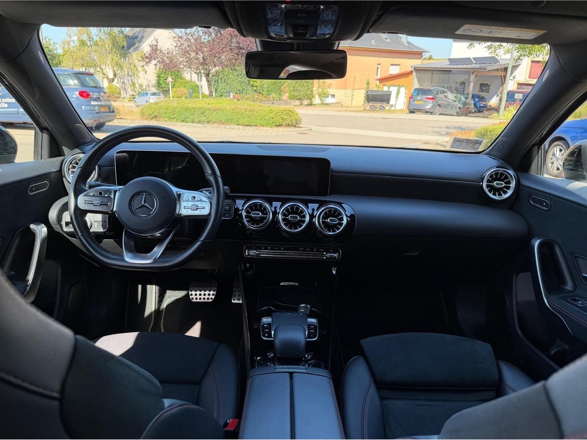 Mercedes A 200 AMG line (2019) - Photo 2