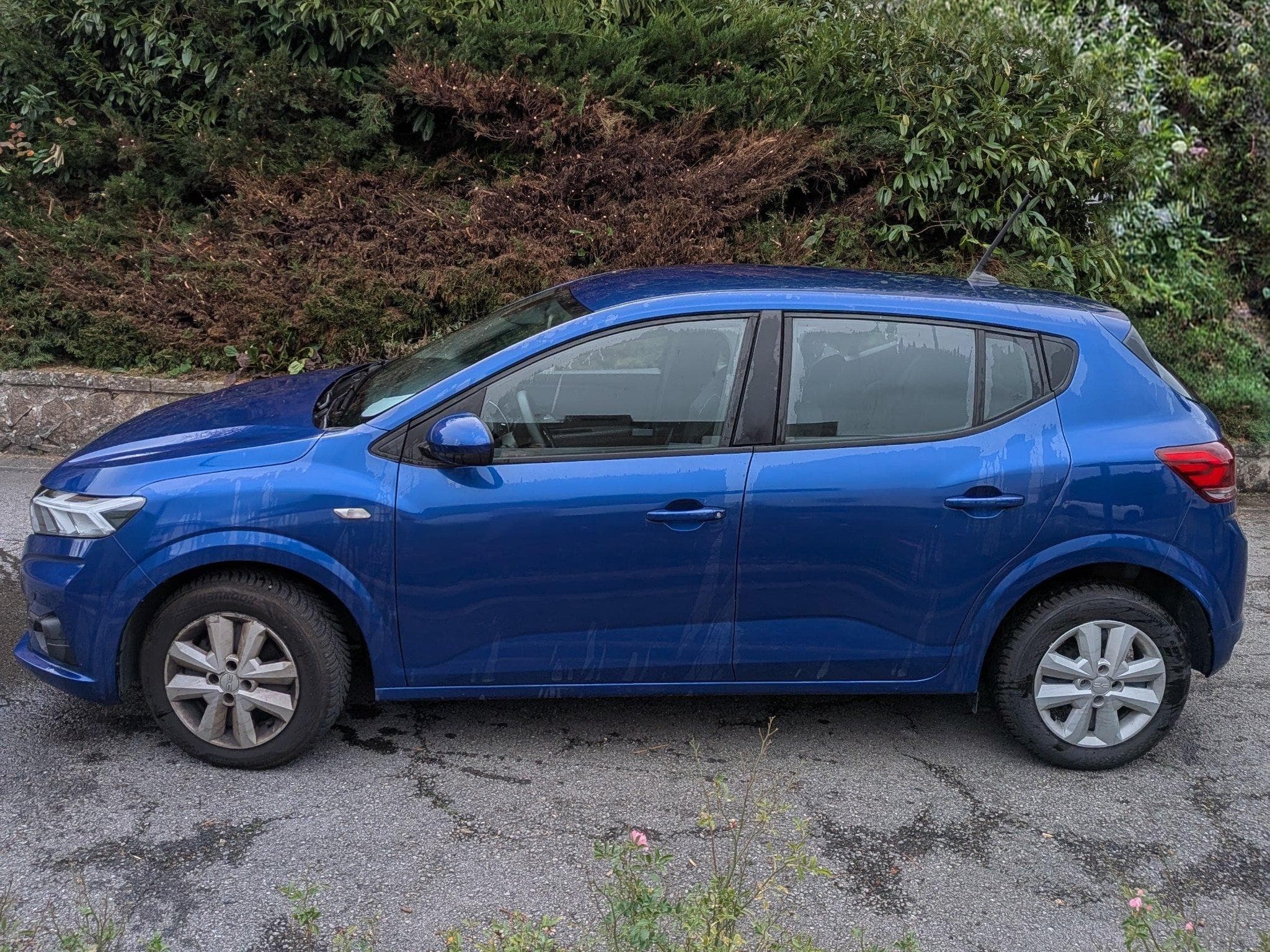 Dacia Sandero Expression Sce 65 bleu IRON (2023) - Photo 4