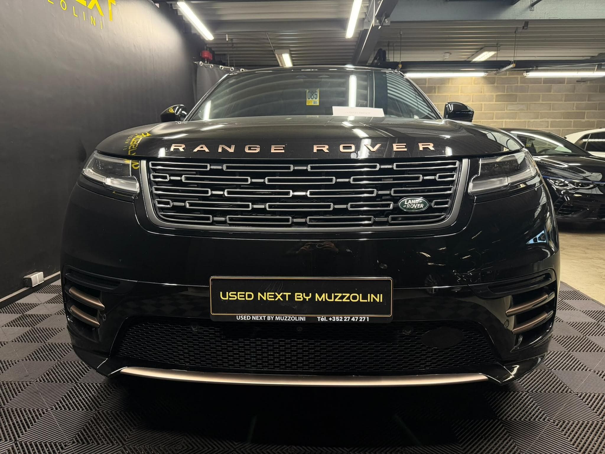 Land-Rover Range Rover Velar P400 Essence (2023) - Photo 3
