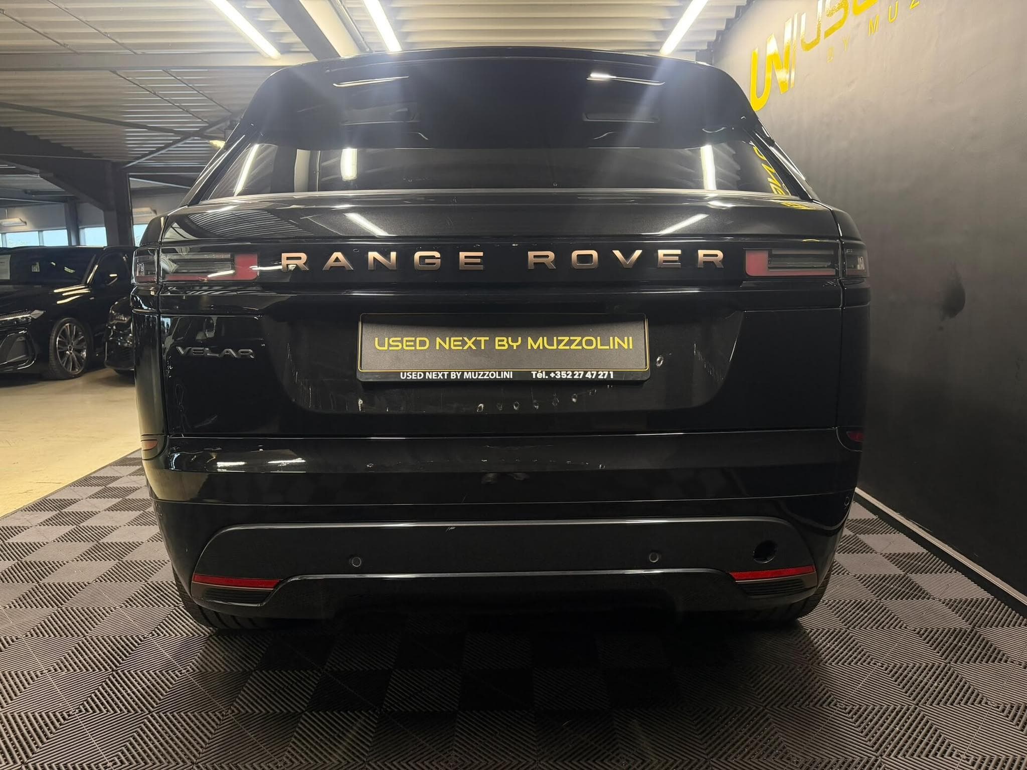 Land-Rover Range Rover Velar P400 Essence (2023) - Photo 4