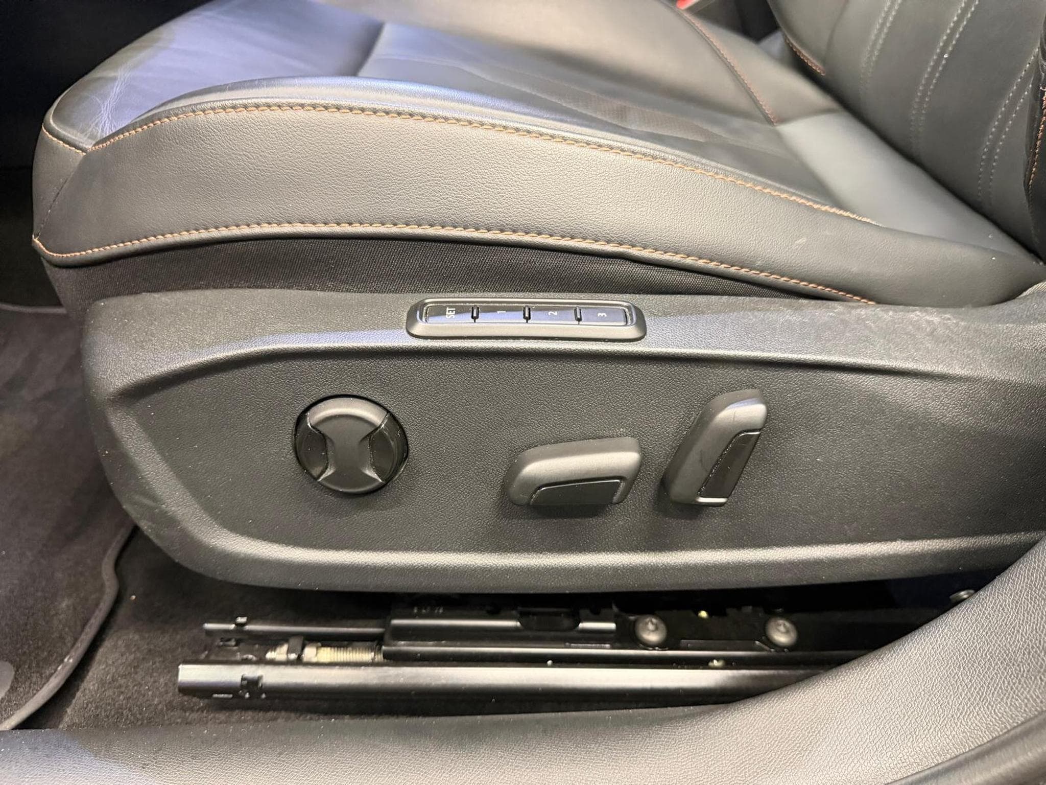 Cupra Formentor 1.4 e-HYBRID 245 ch DSG6 VZ (2023) - Photo 14