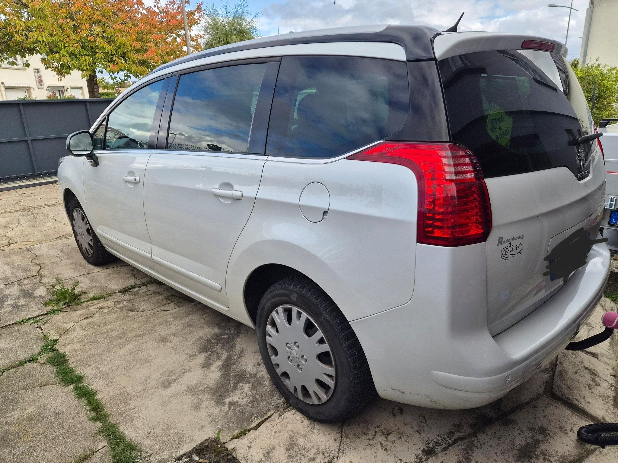 Peugeot 5008 Allure (2014) - Photo 10