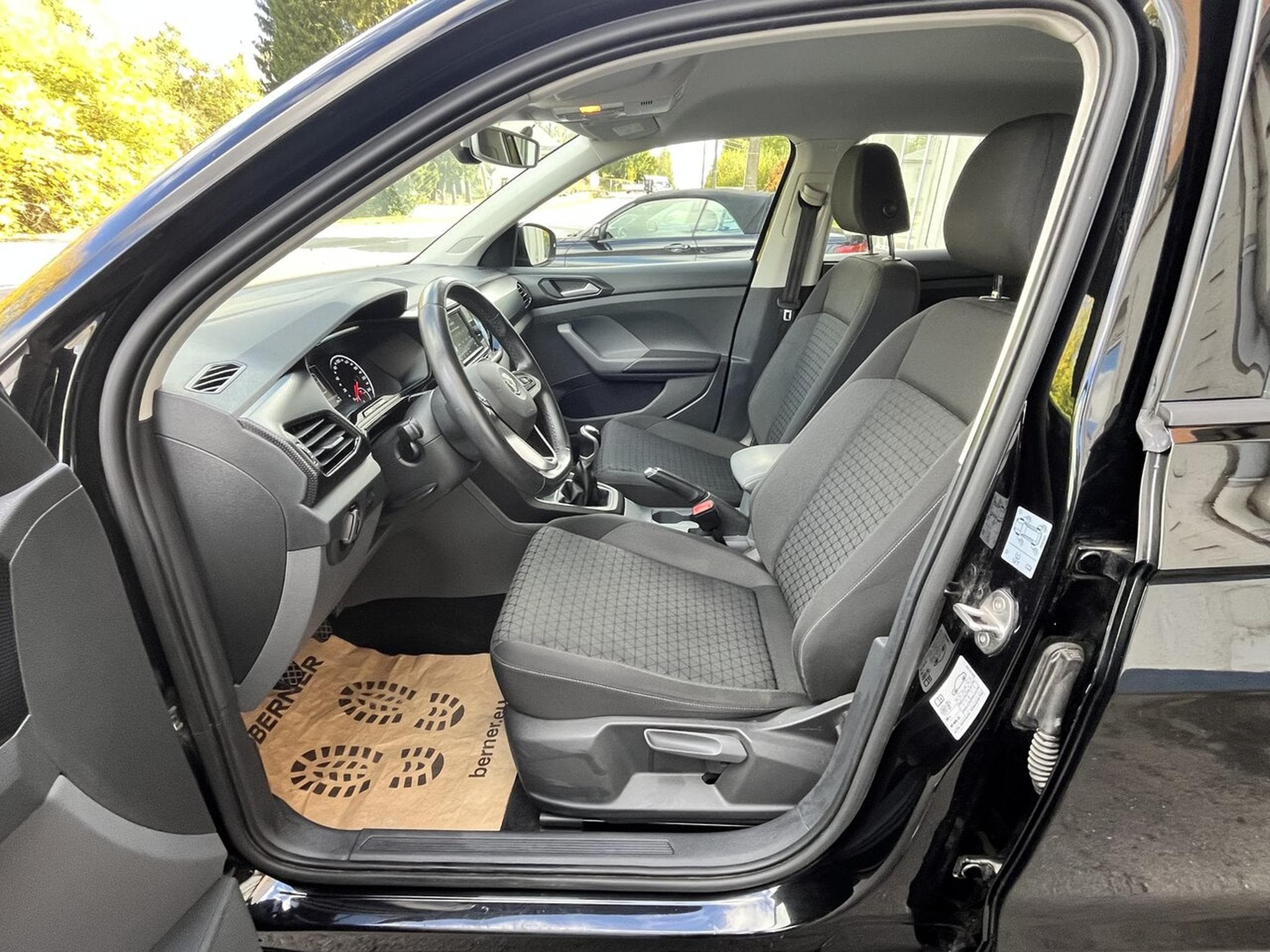 VW T-Cross STYLE - 1.0 ESSENCE 95 CH - GARANTIE 12 MOIS - (2020) - Photo 14