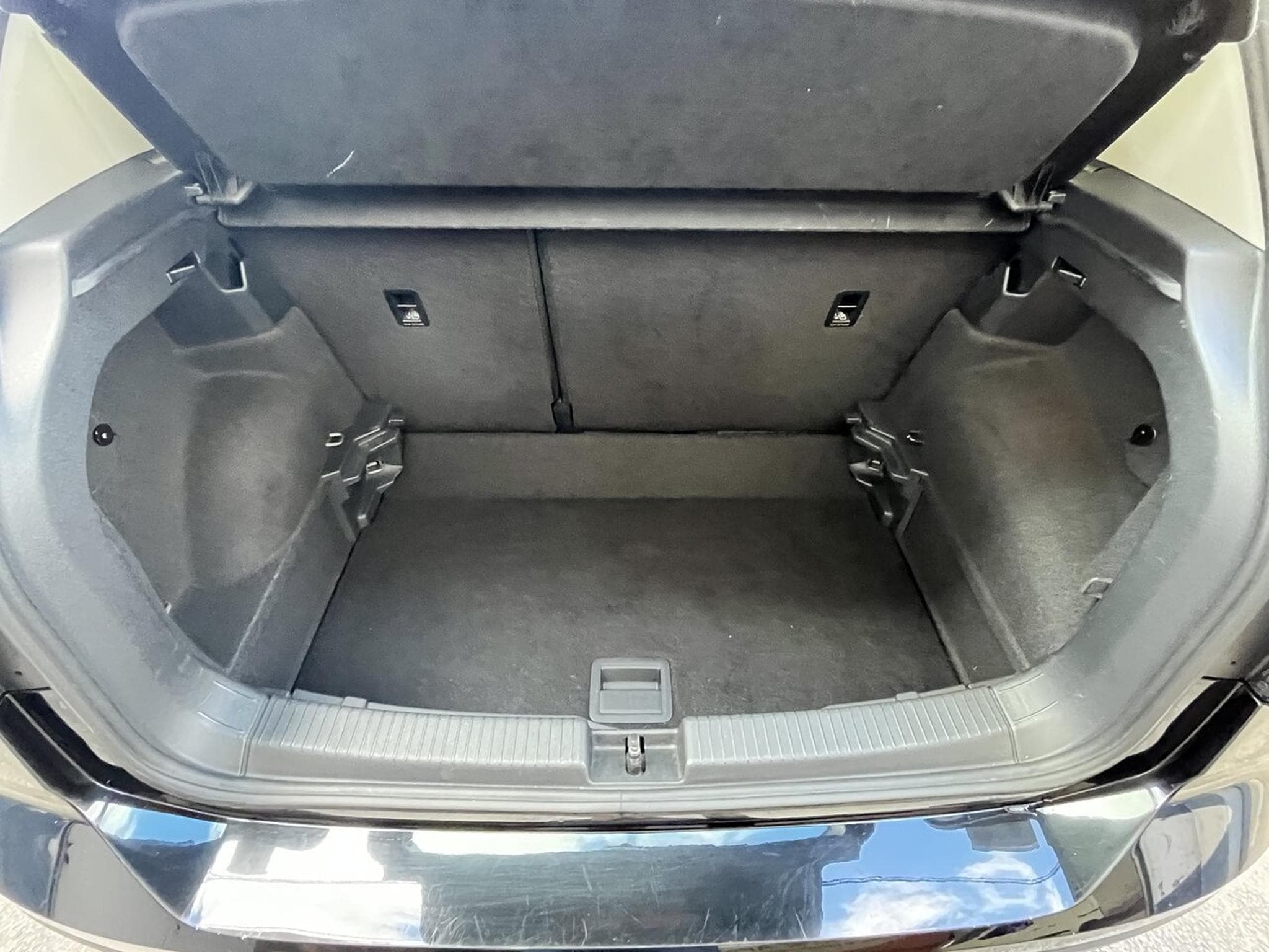 VW T-Cross STYLE - 1.0 ESSENCE 95 CH - GARANTIE 12 MOIS - (2020) - Photo 12