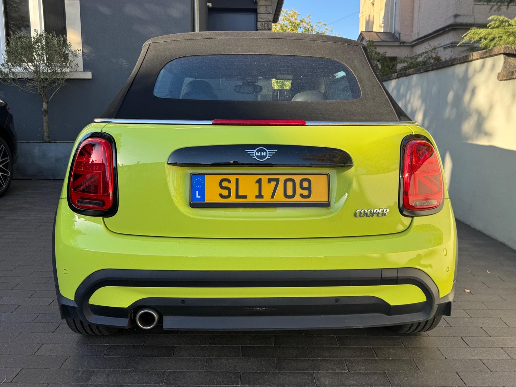 Mini Cooper Cooper Classic Trim Cabrio (2023) - Photo 3