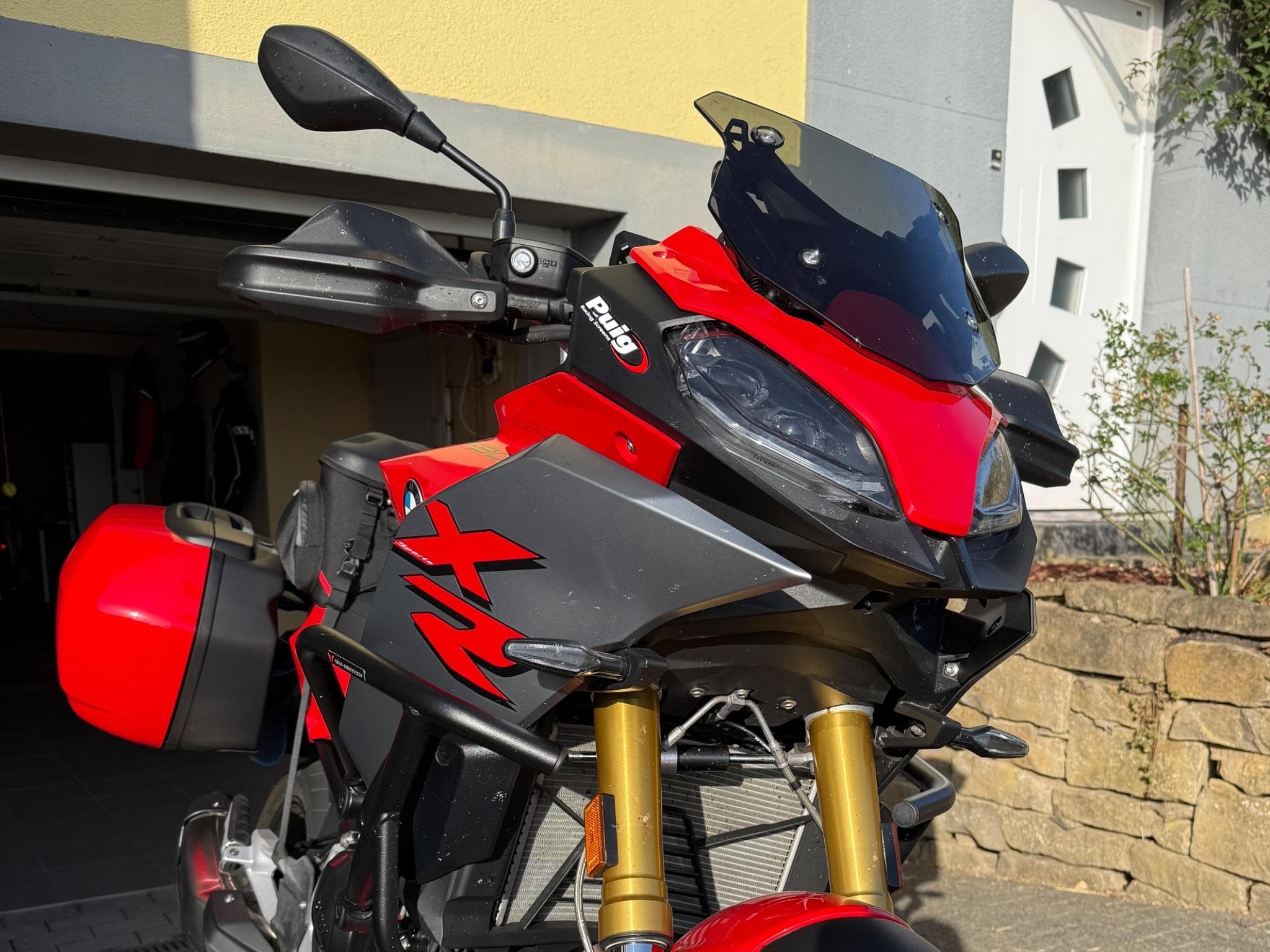 BMW F F900XR (2022) - Photo 1
