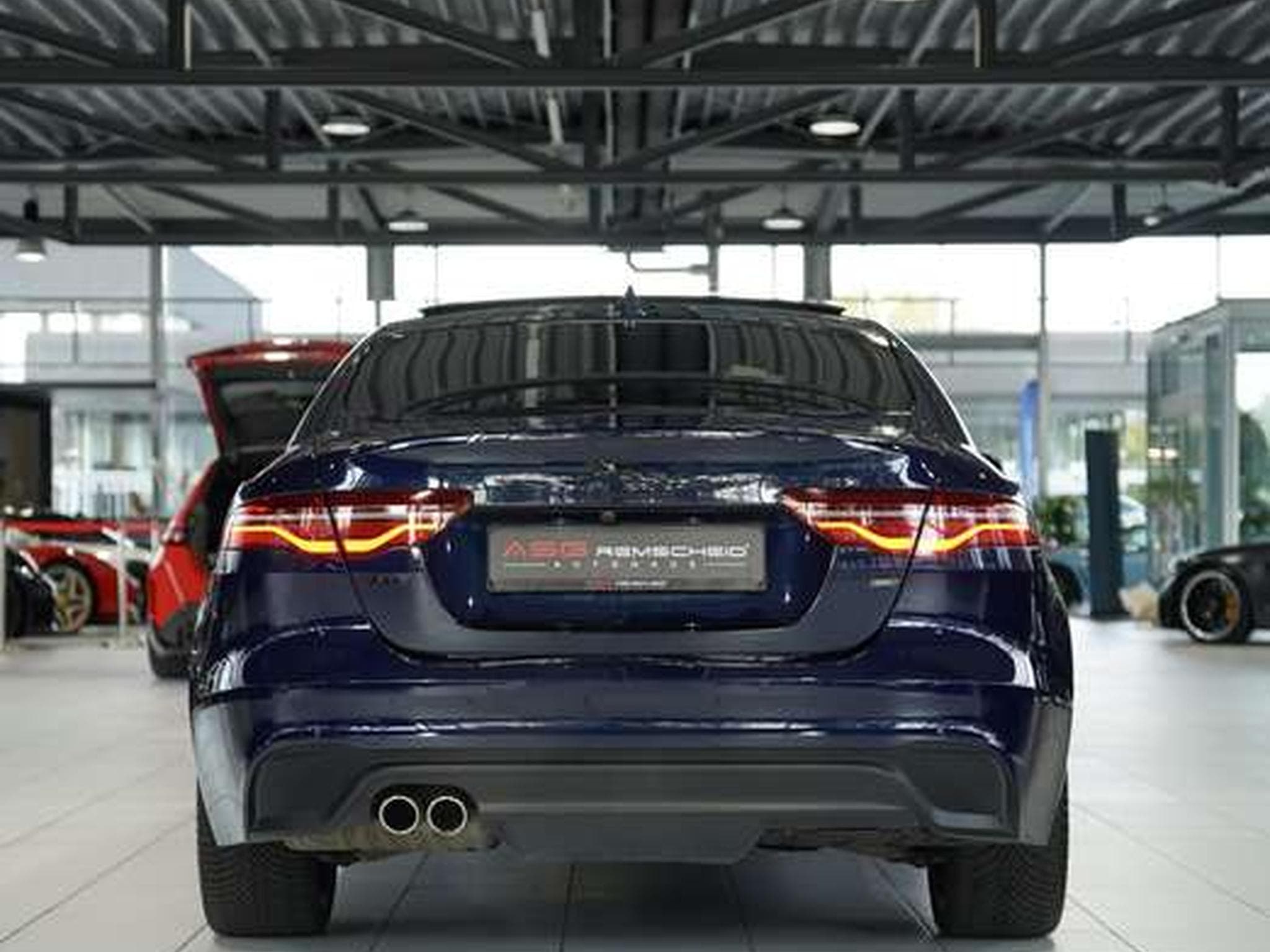 Jaguar XE HSE AWD *2.H *19 *Black-Pack *Matrix *Pano (2021) - Photo 10