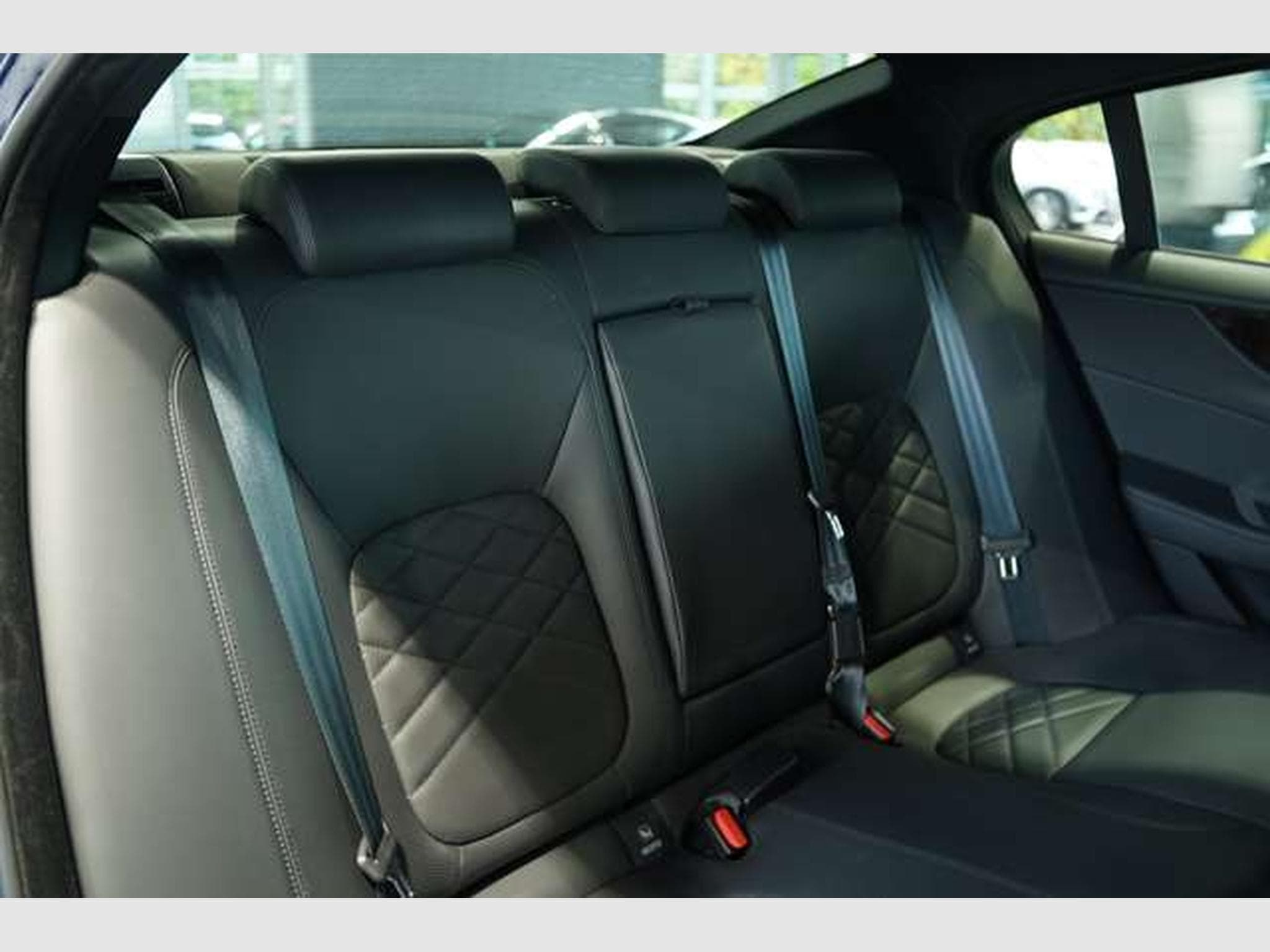 Jaguar XE HSE AWD *2.H *19 *Black-Pack *Matrix *Pano (2021) - Photo 21