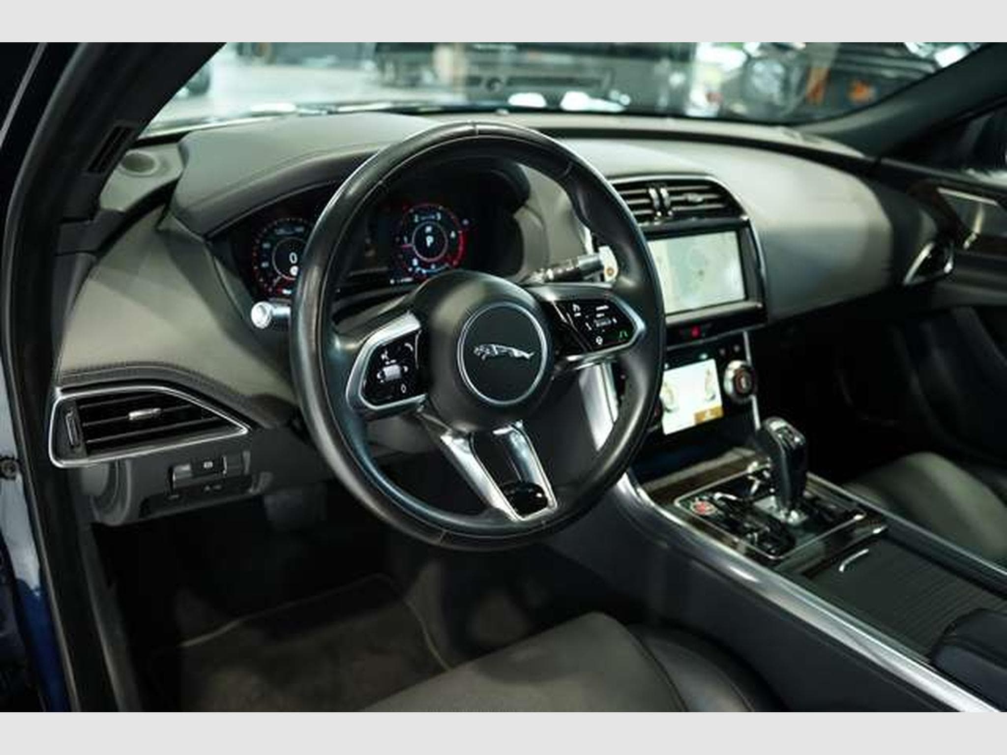 Jaguar XE HSE AWD *2.H *19 *Black-Pack *Matrix *Pano (2021) - Photo 27