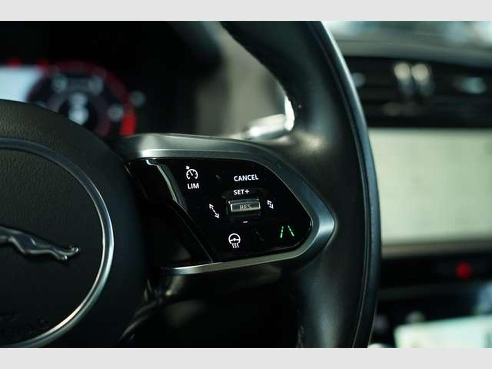 Jaguar XE HSE AWD *2.H *19 *Black-Pack *Matrix *Pano (2021) - Photo 38