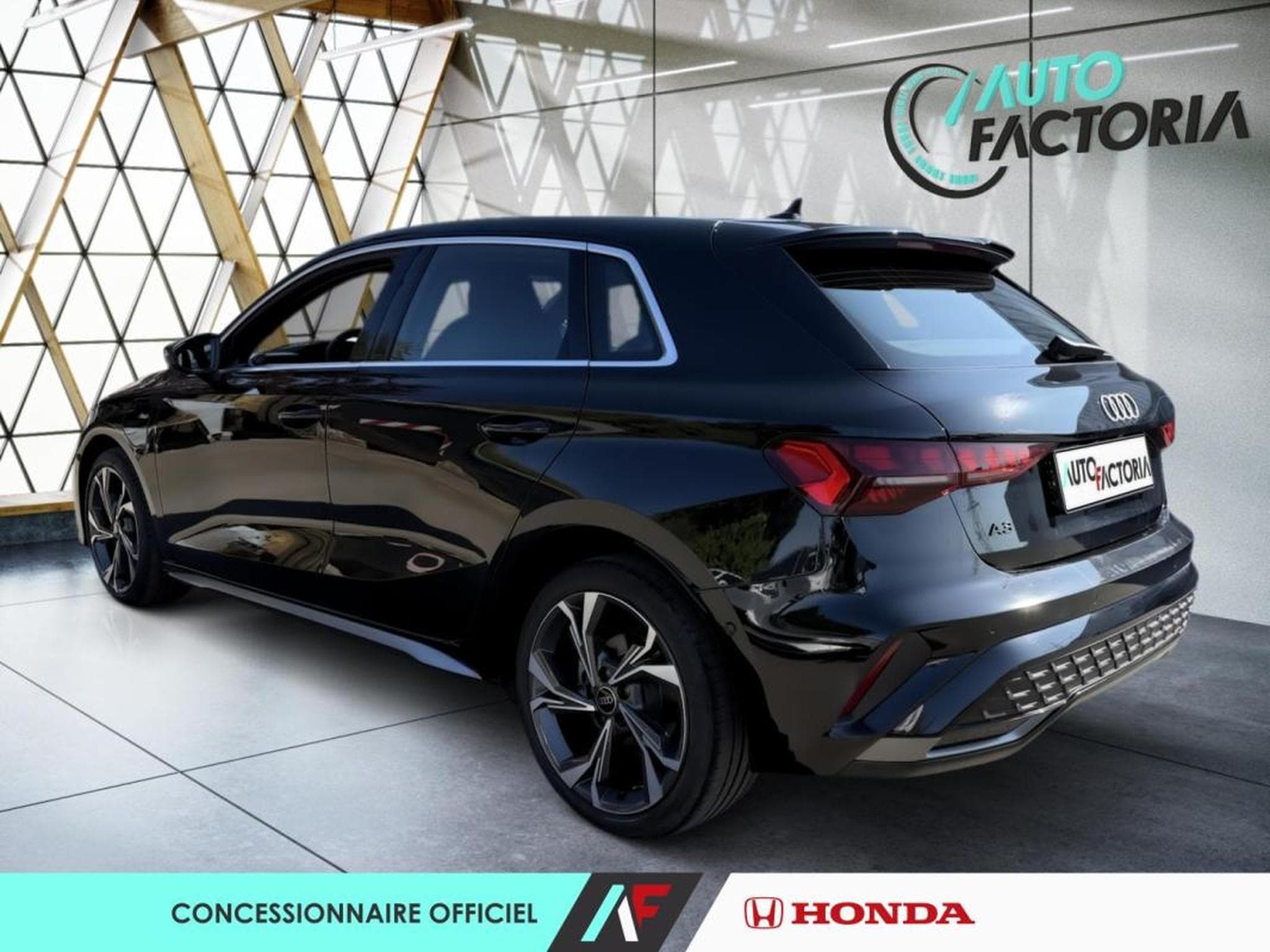 Audi A3 -32% 40 TFSI e 204ch S line S tronic 6 (2025) - Foto 3