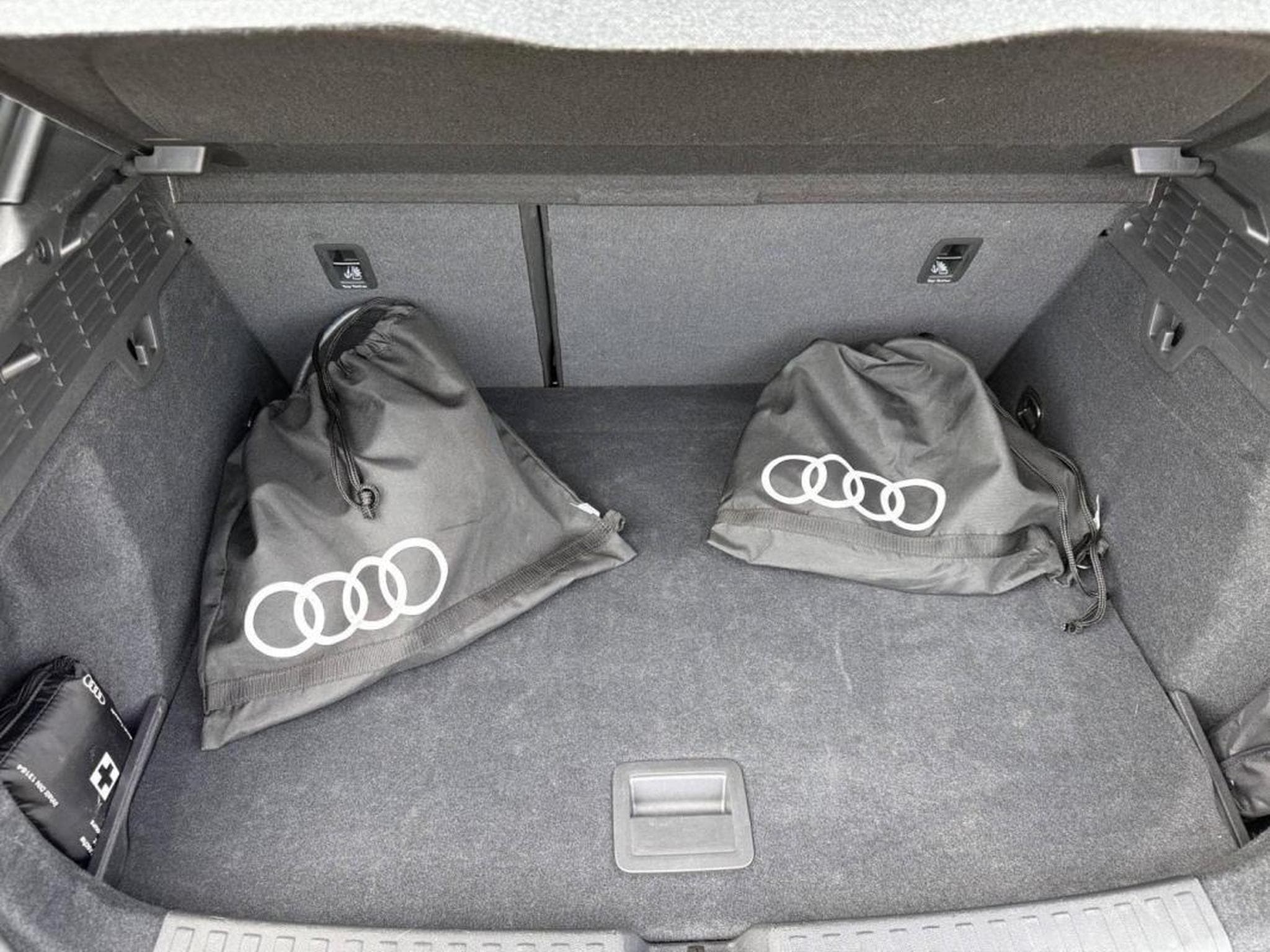 Audi A3 -32% 40 TFSI e 204ch S line S tronic 6 (2025) - Foto 15