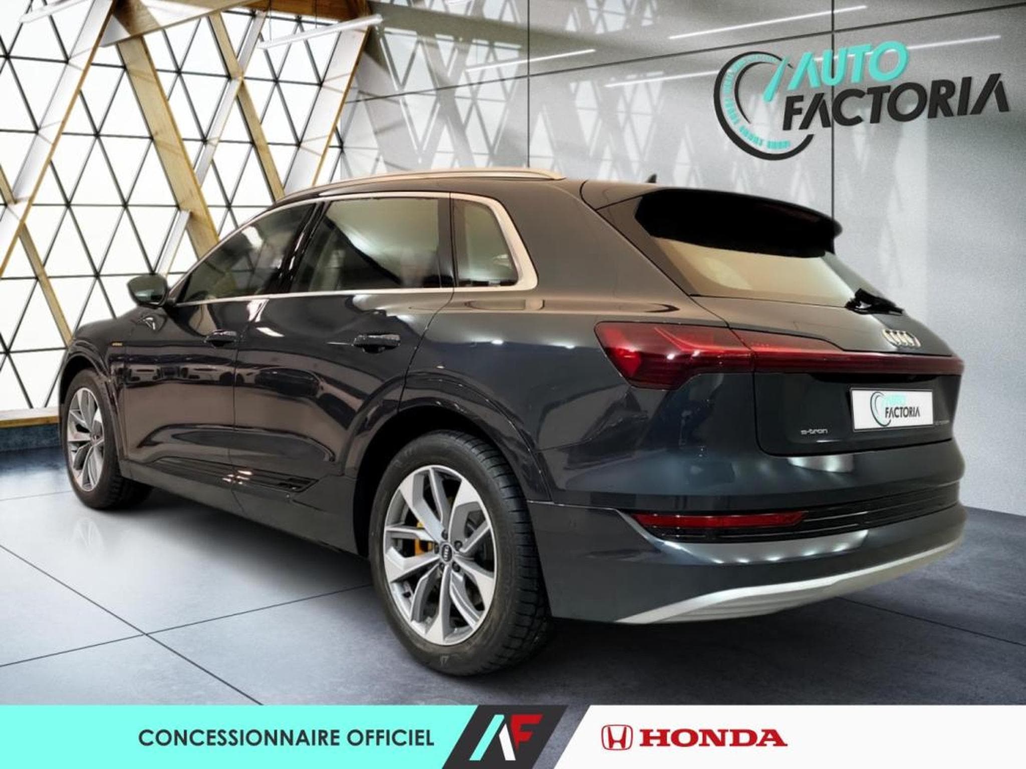 Audi e-tron -57% 55 408ch e-quattro (2021) - Photo 3