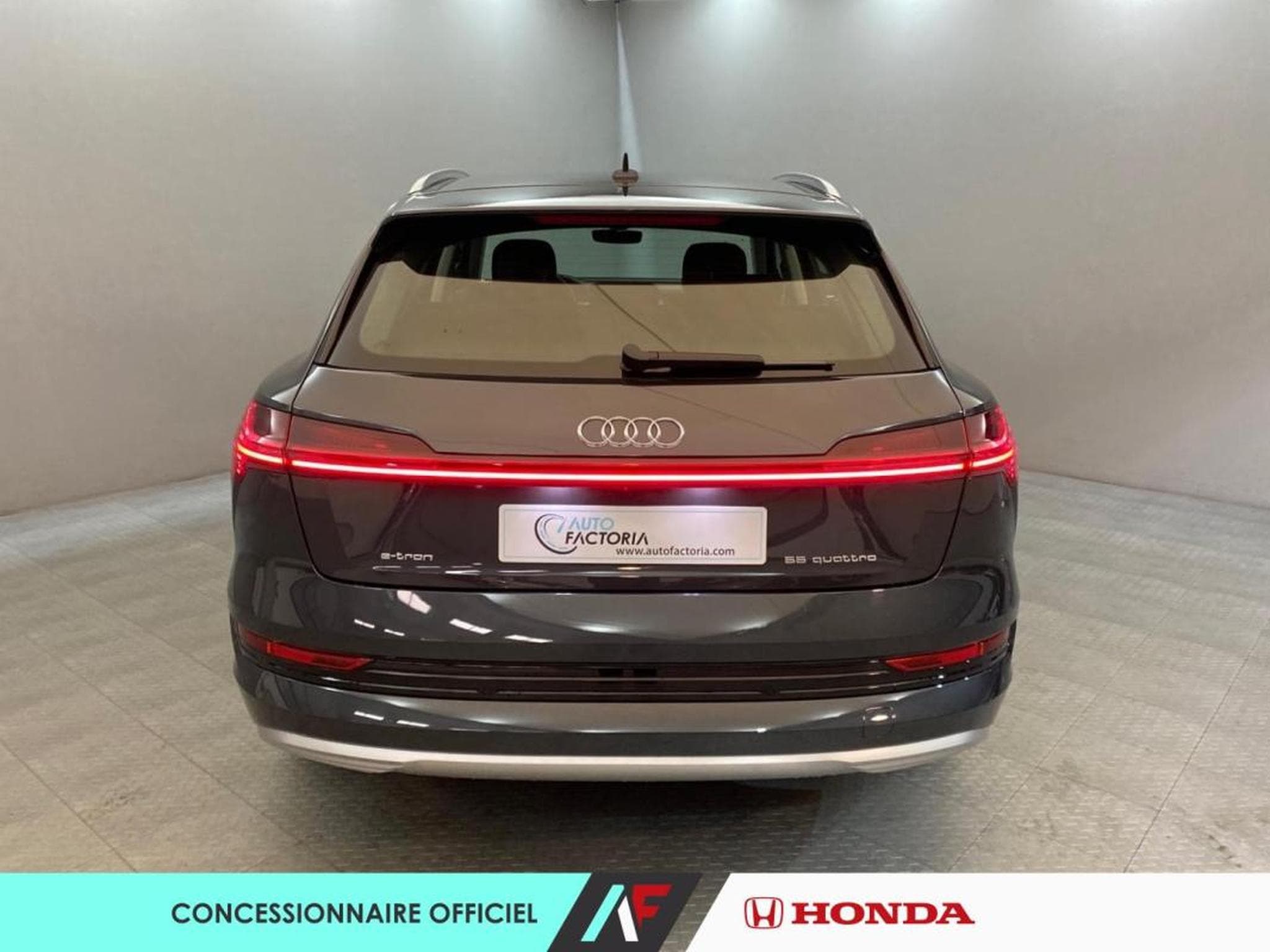 Audi e-tron -57% 55 408ch e-quattro (2021) - Photo 4