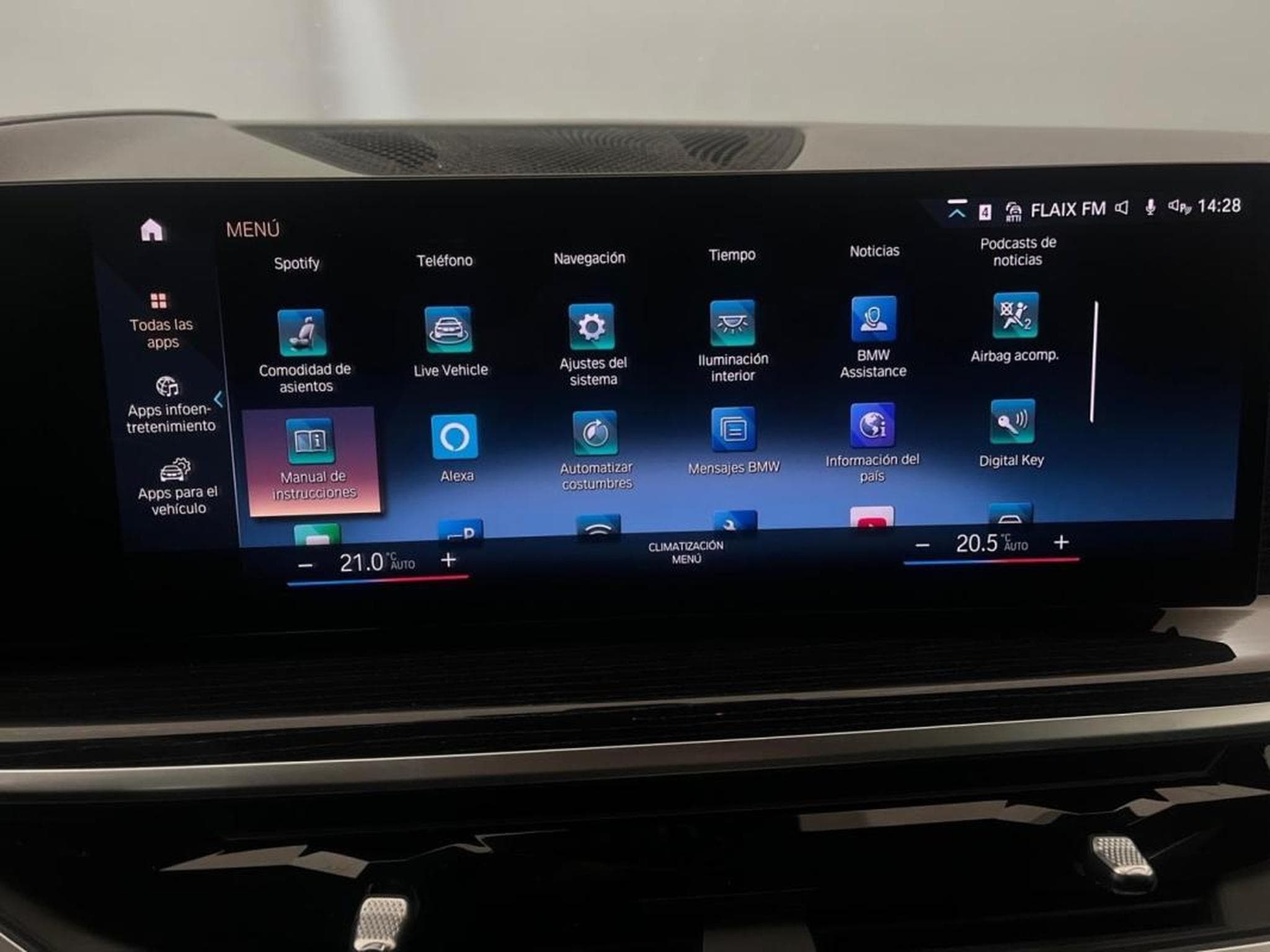 BMW X7 -37% M60iA xDrive 530ch M Performance (2023) - Photo 23