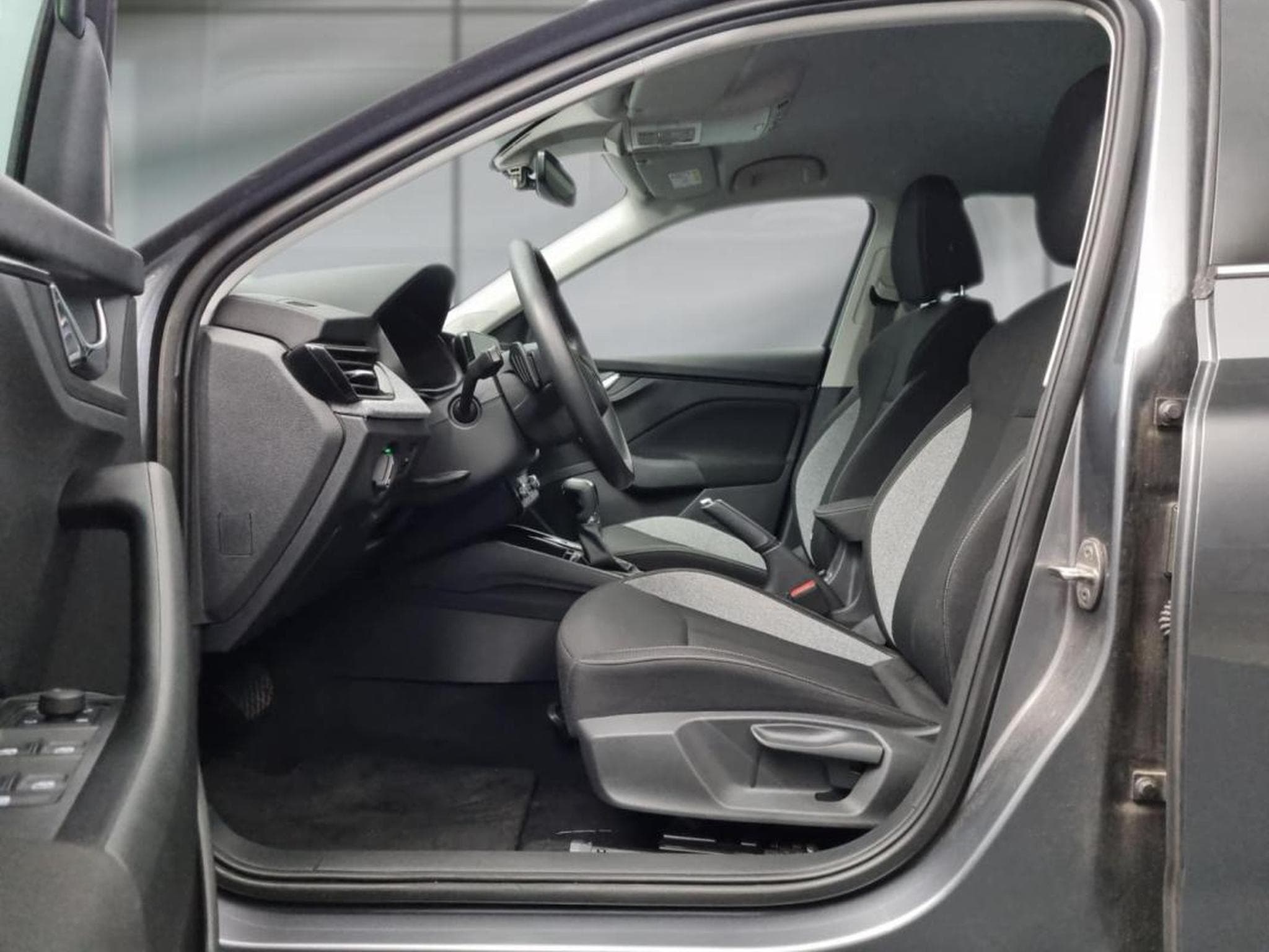 Skoda Scala -35% 1.0 TSI Evo2 116ch Selection (2025) - Foto 10