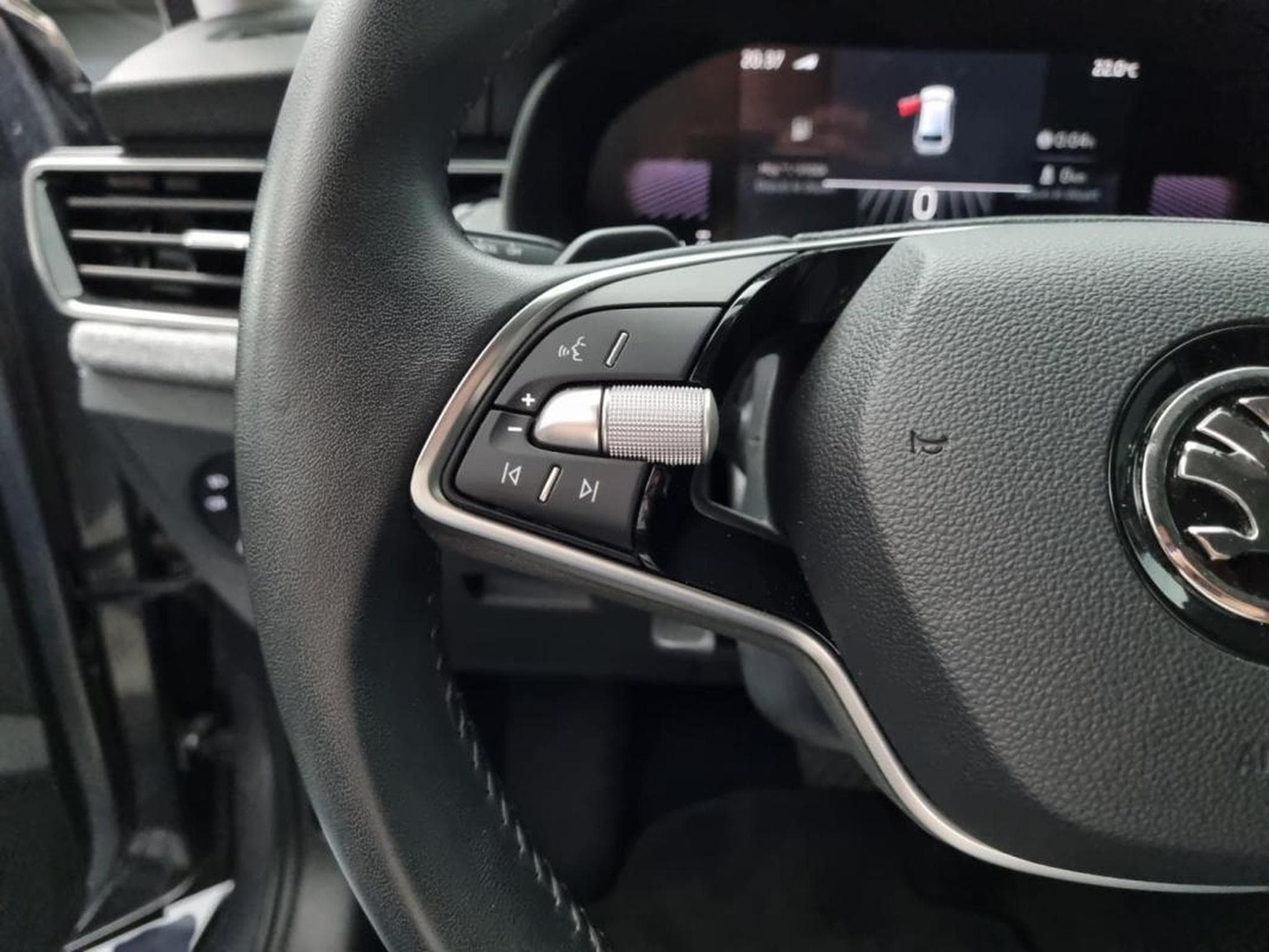 Skoda Scala -35% 1.0 TSI Evo2 116ch Selection (2025) - Foto 16