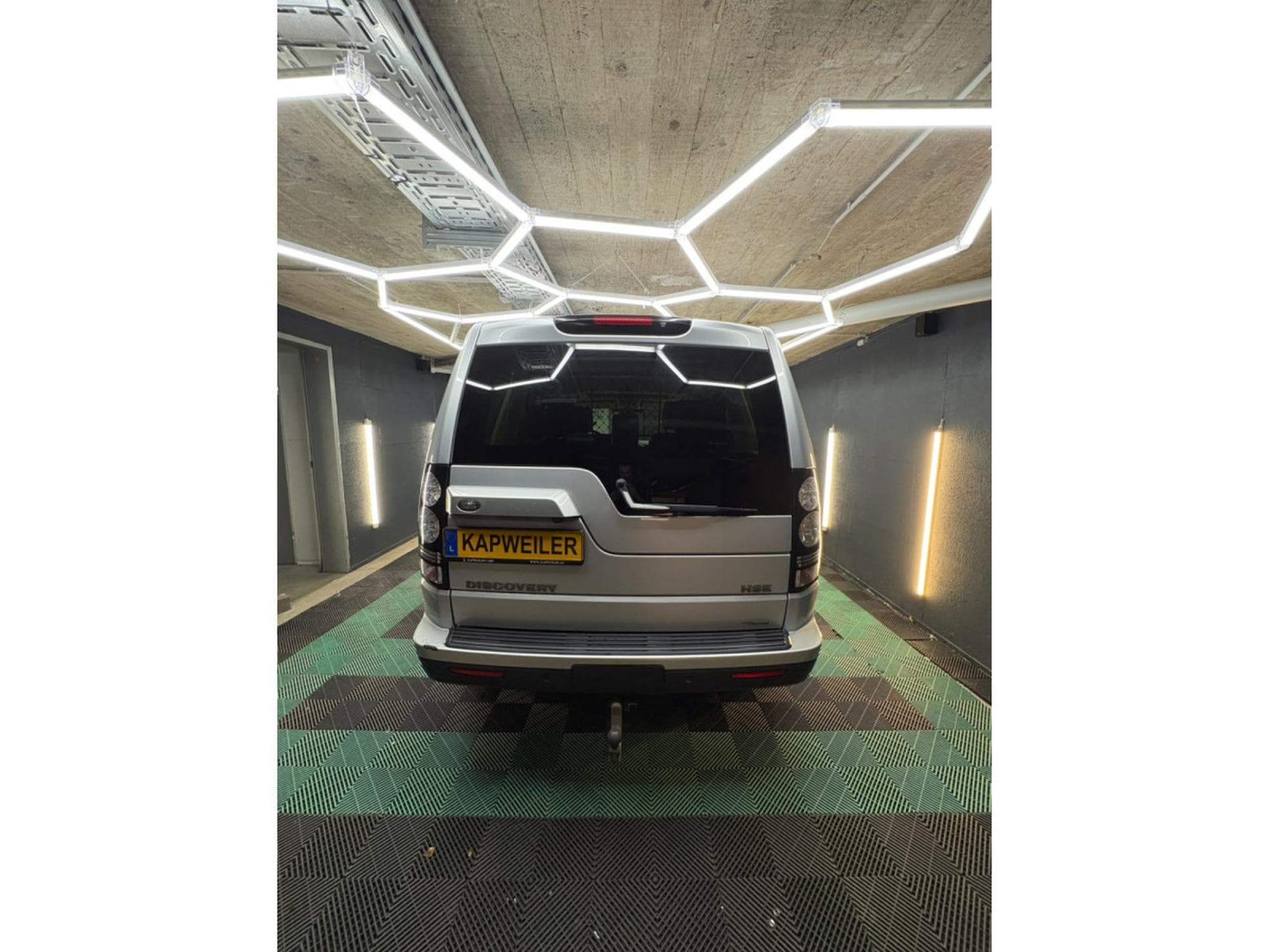 Land-Rover Discovery 3.0L 24V V6 Turbo Diesel HSE, Standheizung, AHK, LEDER, KAME (2015) - Photo 5