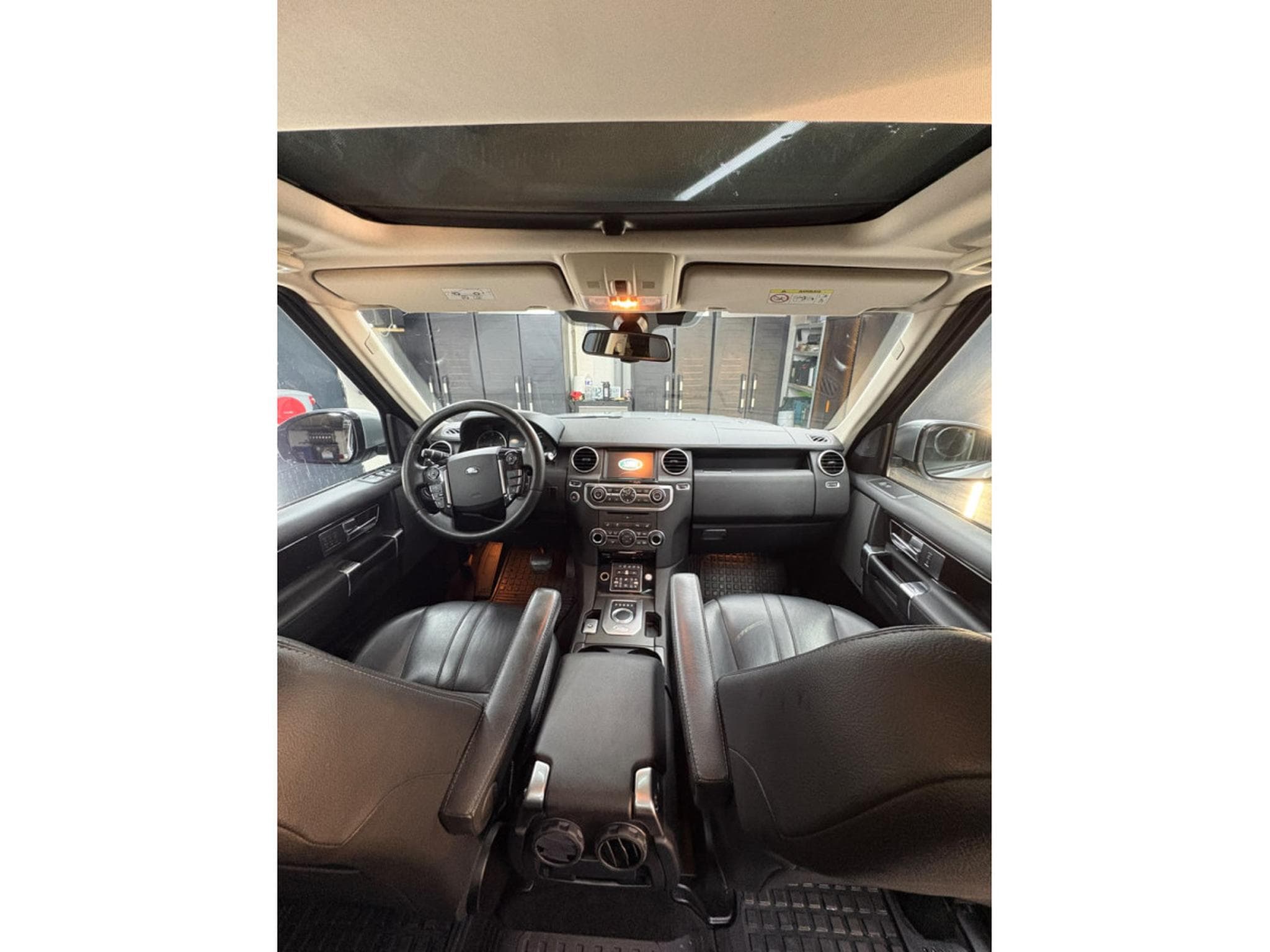 Land-Rover Discovery 3.0L 24V V6 Turbo Diesel HSE, Standheizung, AHK, LEDER, KAME (2015) - Photo 15