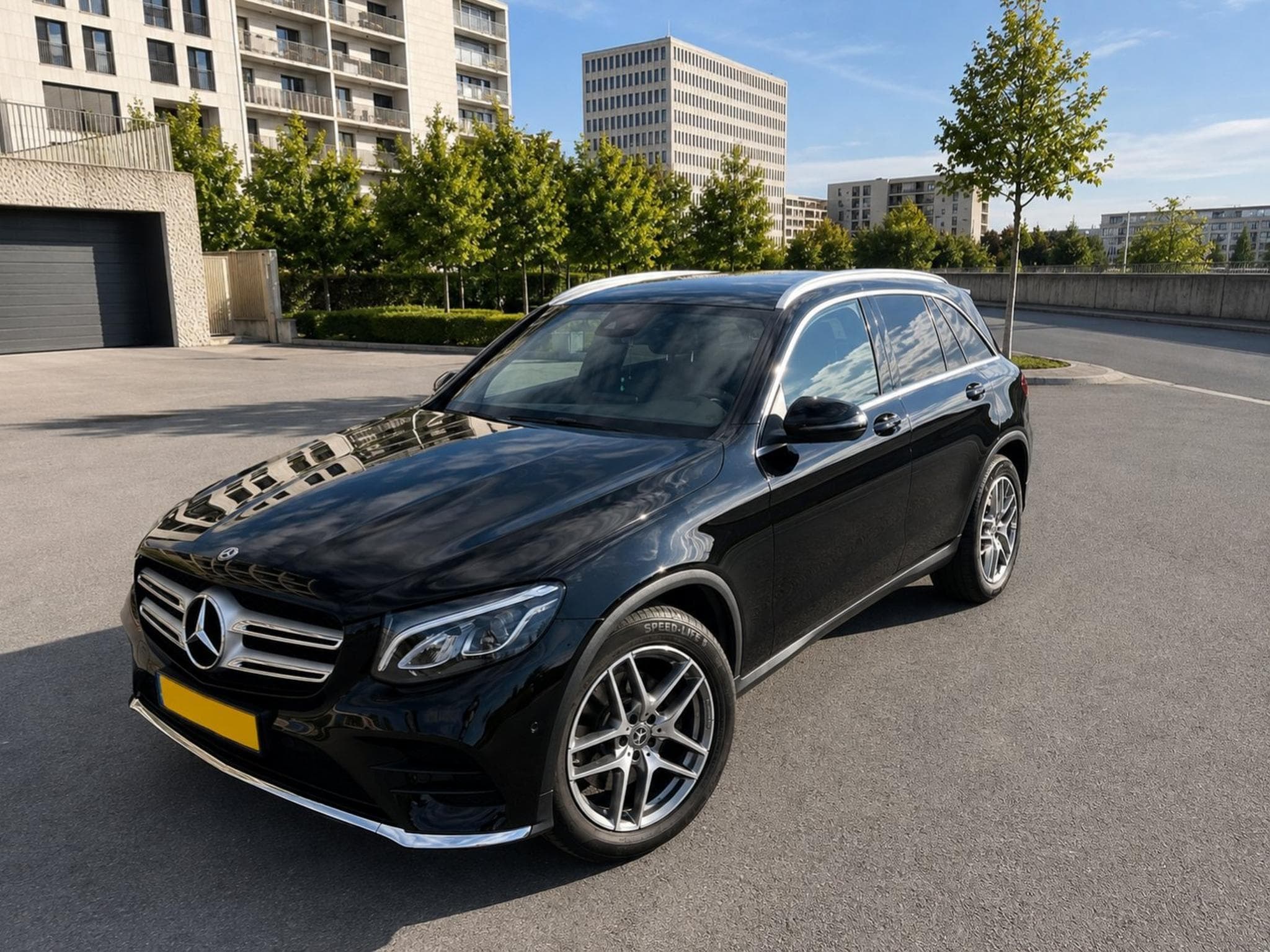 Mercedes GLC 220 AMG Line (2018) - Photo 1