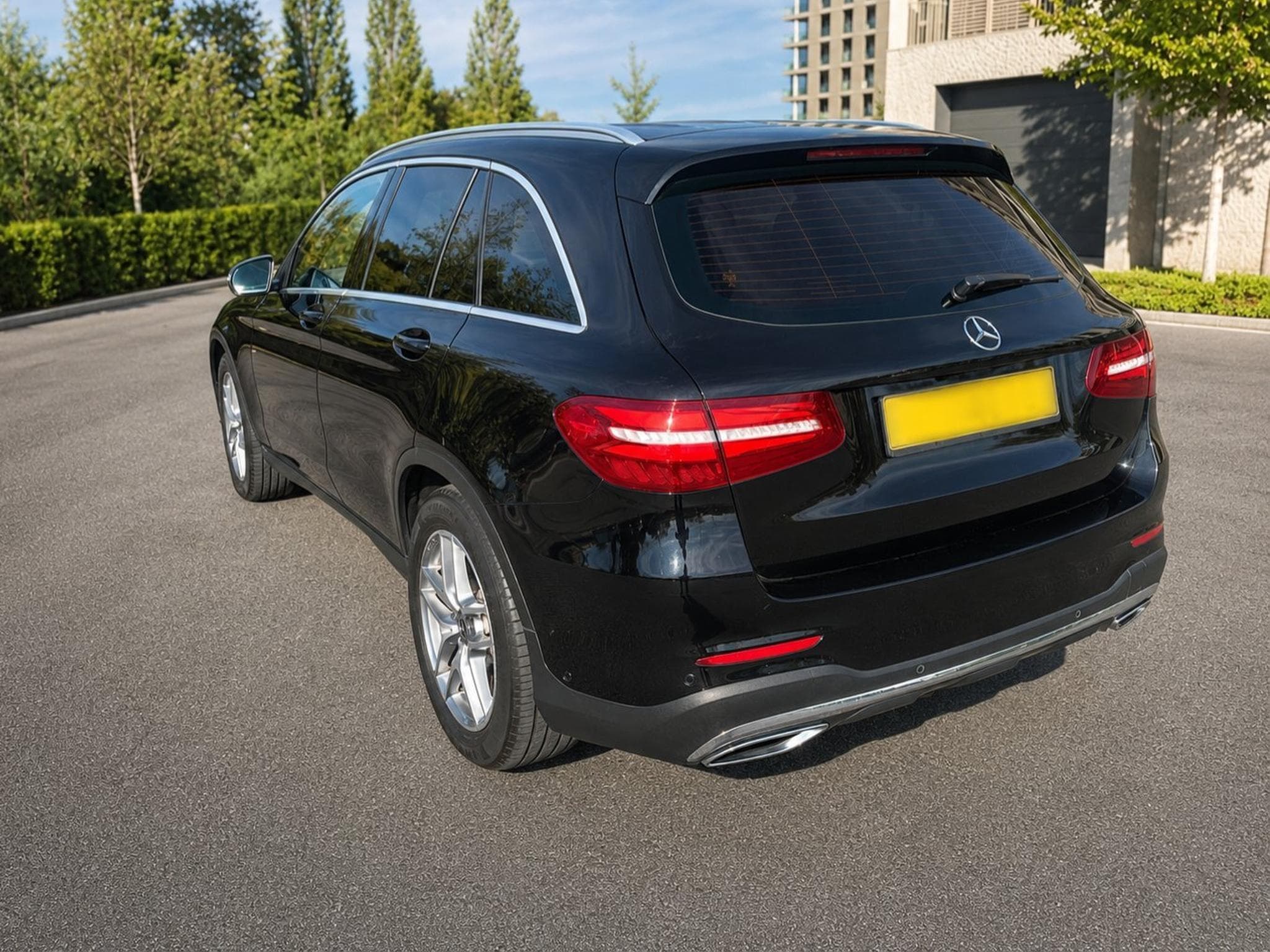 Mercedes GLC 220 AMG Line (2018) - Photo 3