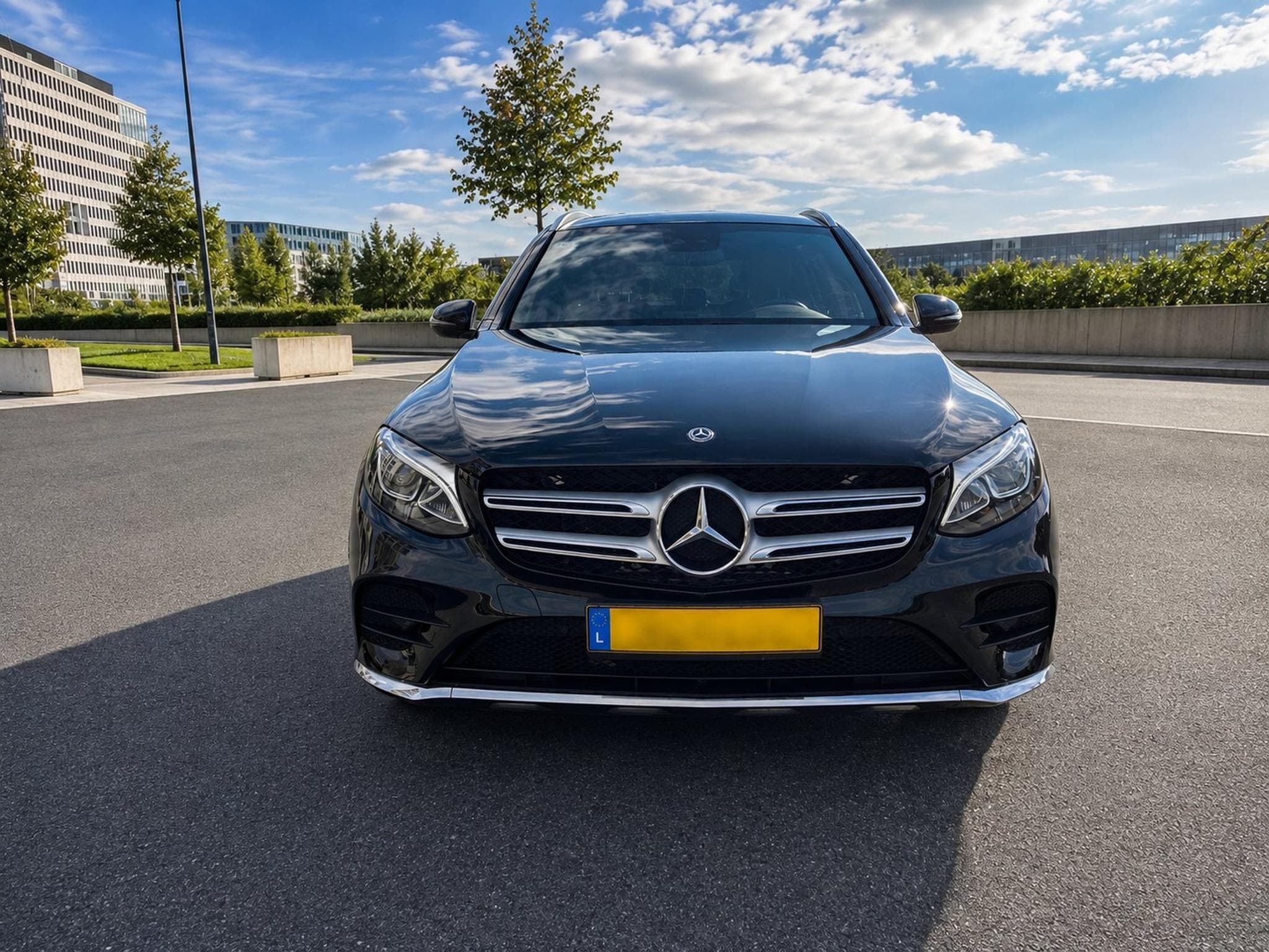 Mercedes GLC 220 AMG Line (2018) - Photo 4