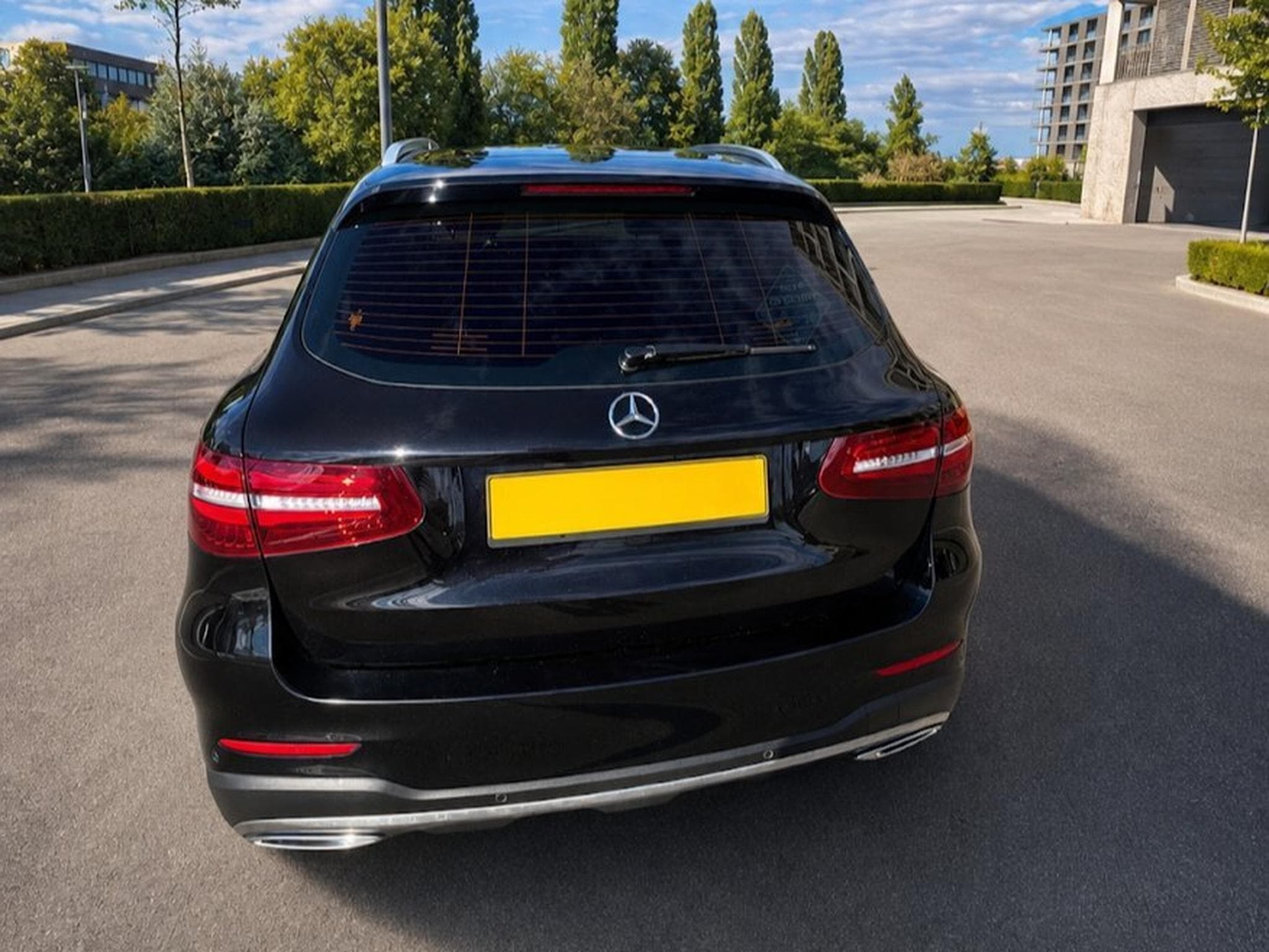 Mercedes GLC 220 AMG Line (2018) - Photo 6