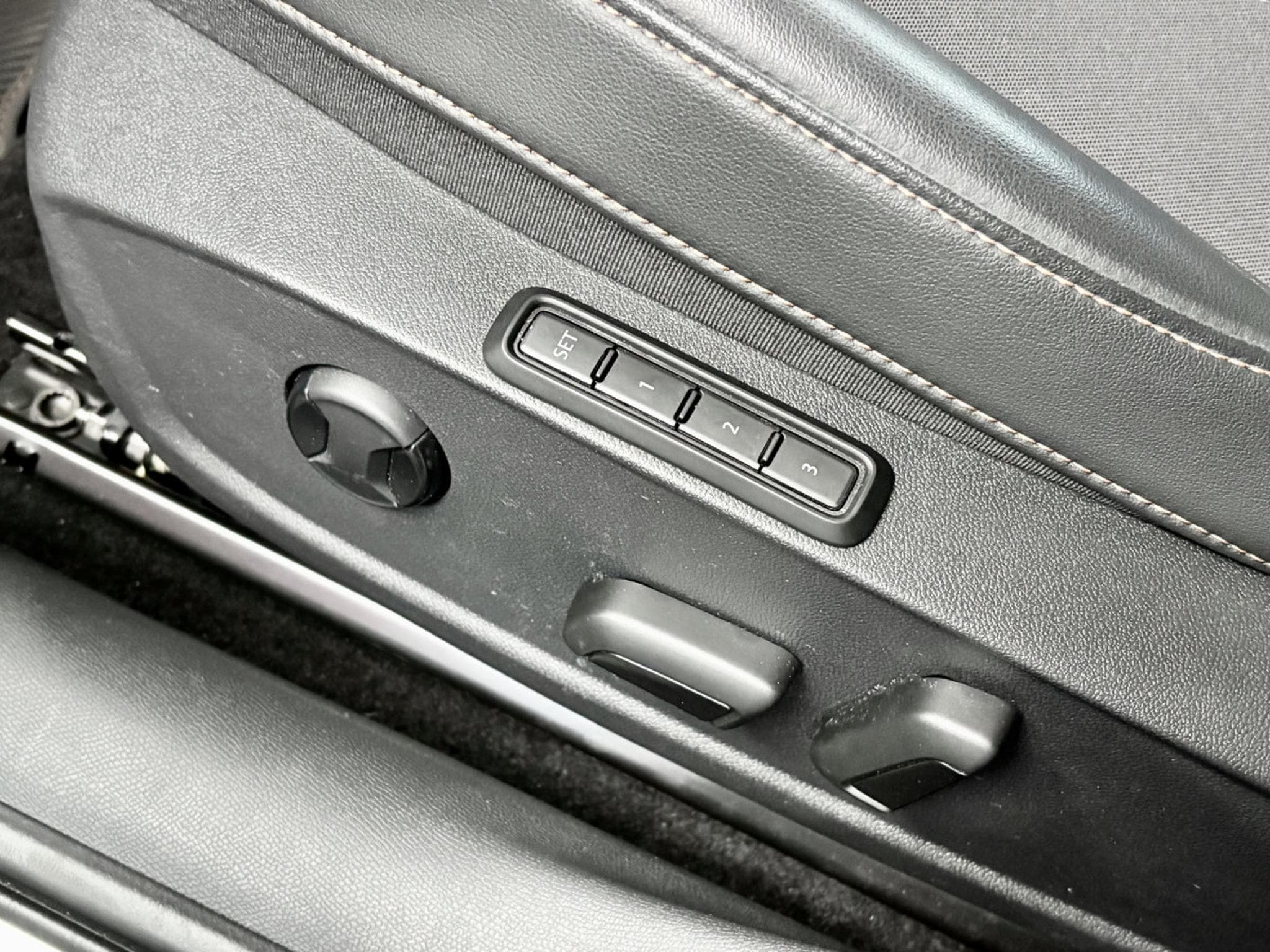 Cupra Leon VZ 2.0 TSI 300 CV * PANO * VSS * ACC * (2024) - Foto 9