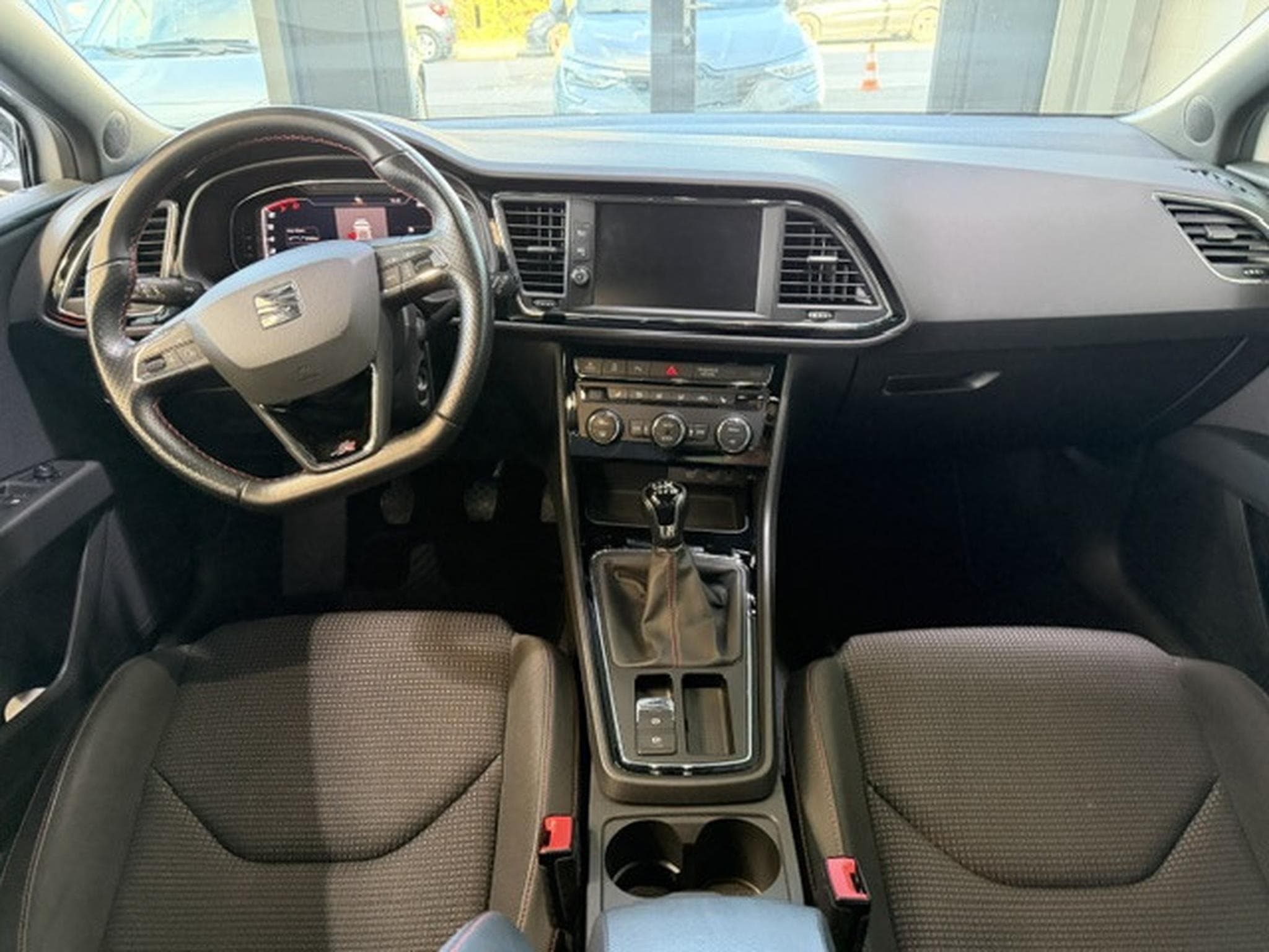 Seat Leon 1.5 TSI 96kW FR (2019) - Foto 8
