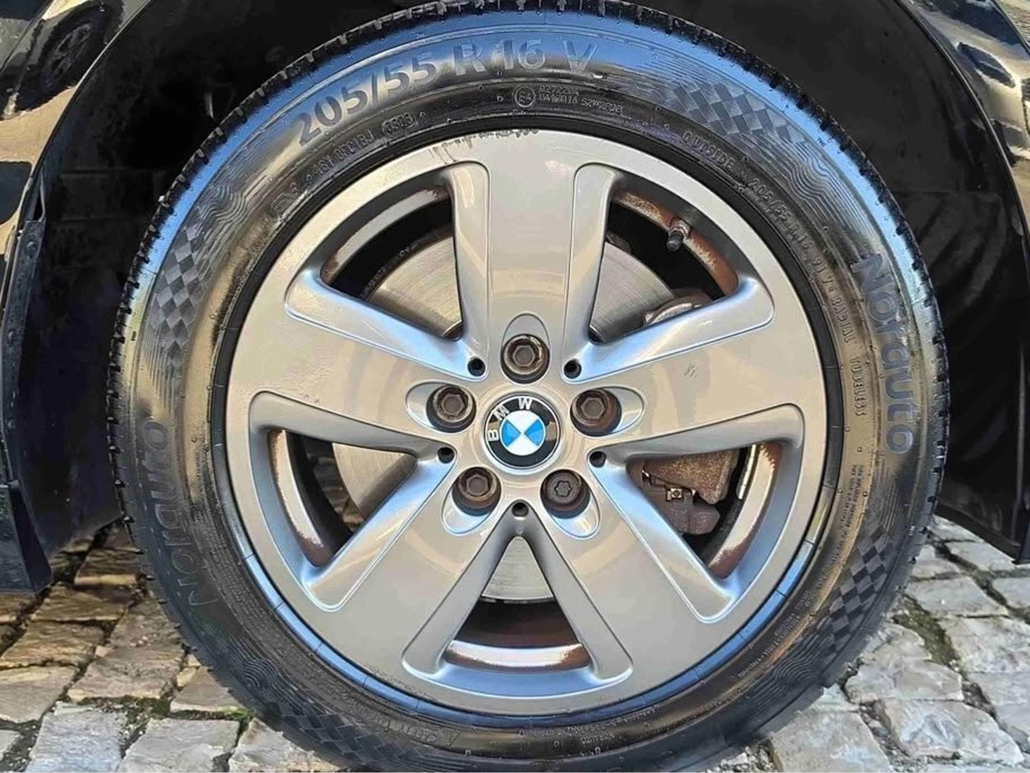 BMW 116 d (2021) - Photo 5