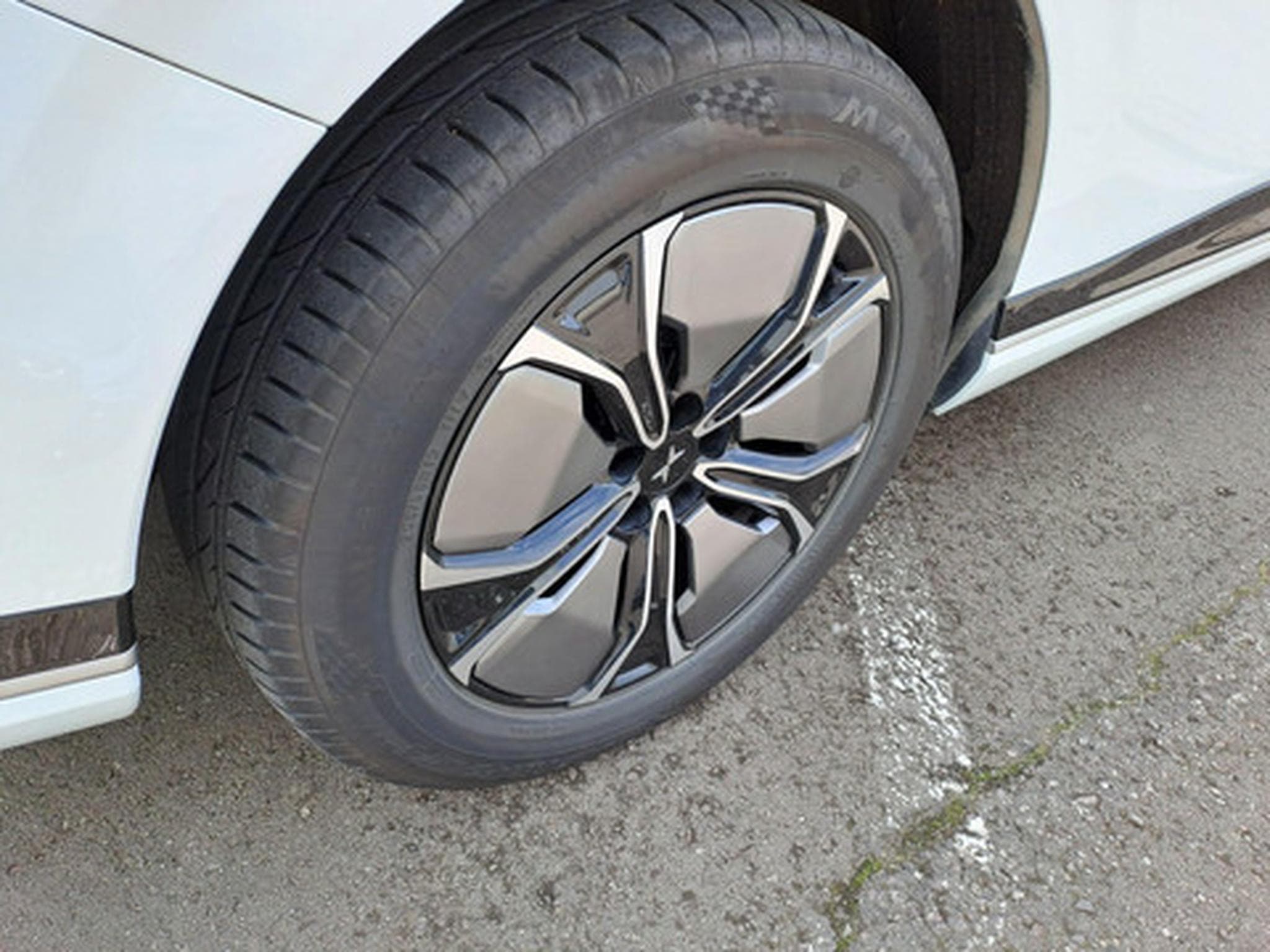 XPENG G9 BEV 98KWH Long Range (2024) - Photo 6